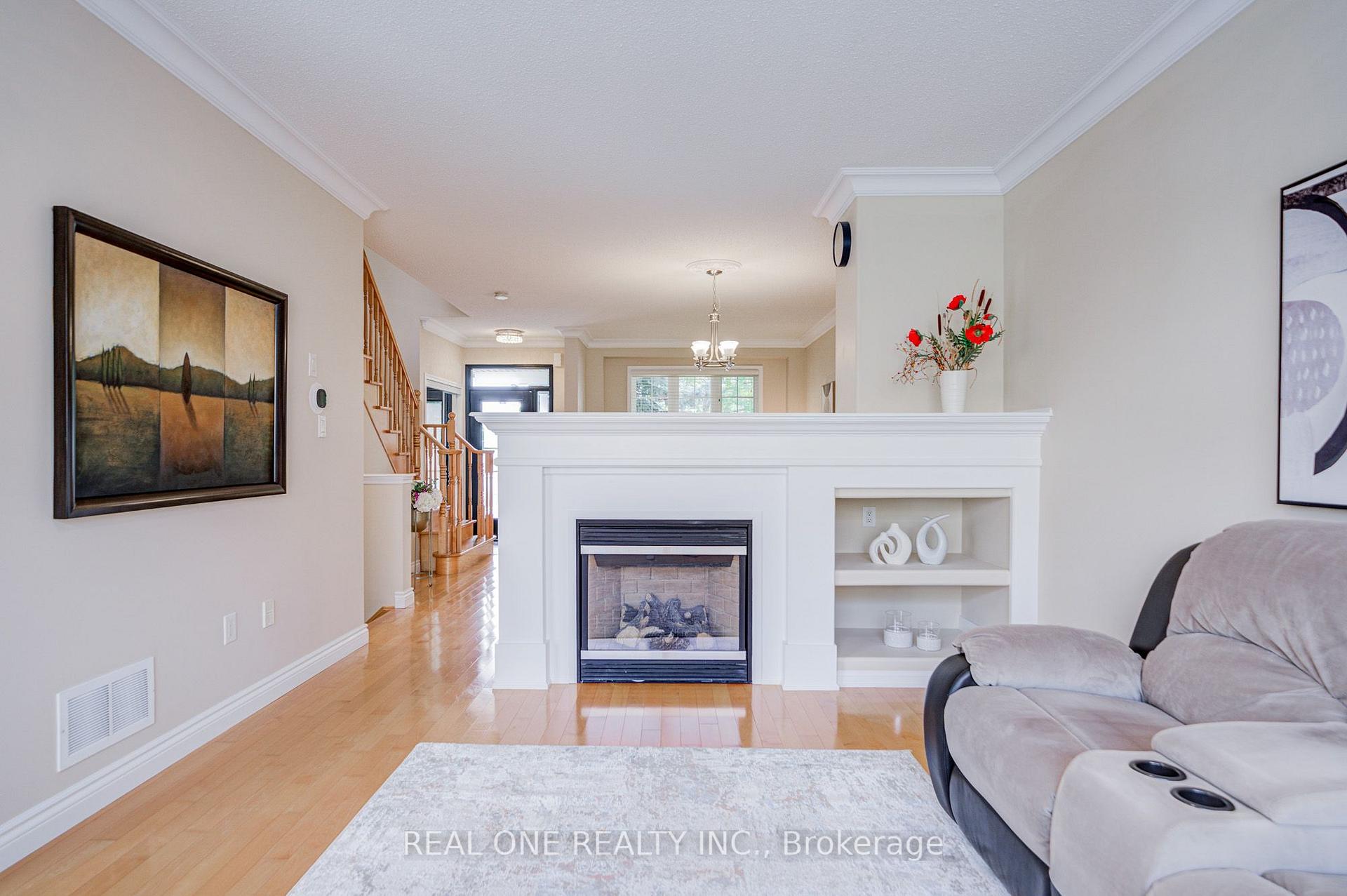 Photo 17 of 739 Philbrook Drive, Milton, Coates — HOMEH