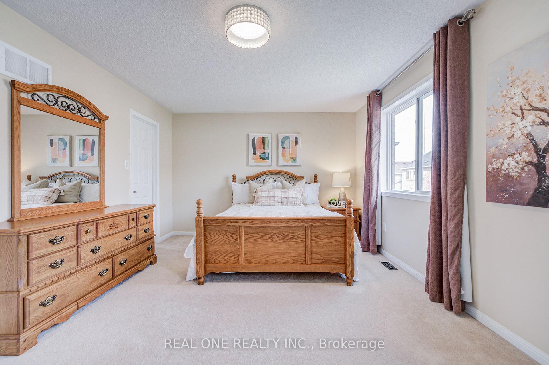 Photo 27 of 739 Philbrook Drive, Milton, Coates — HOMEH