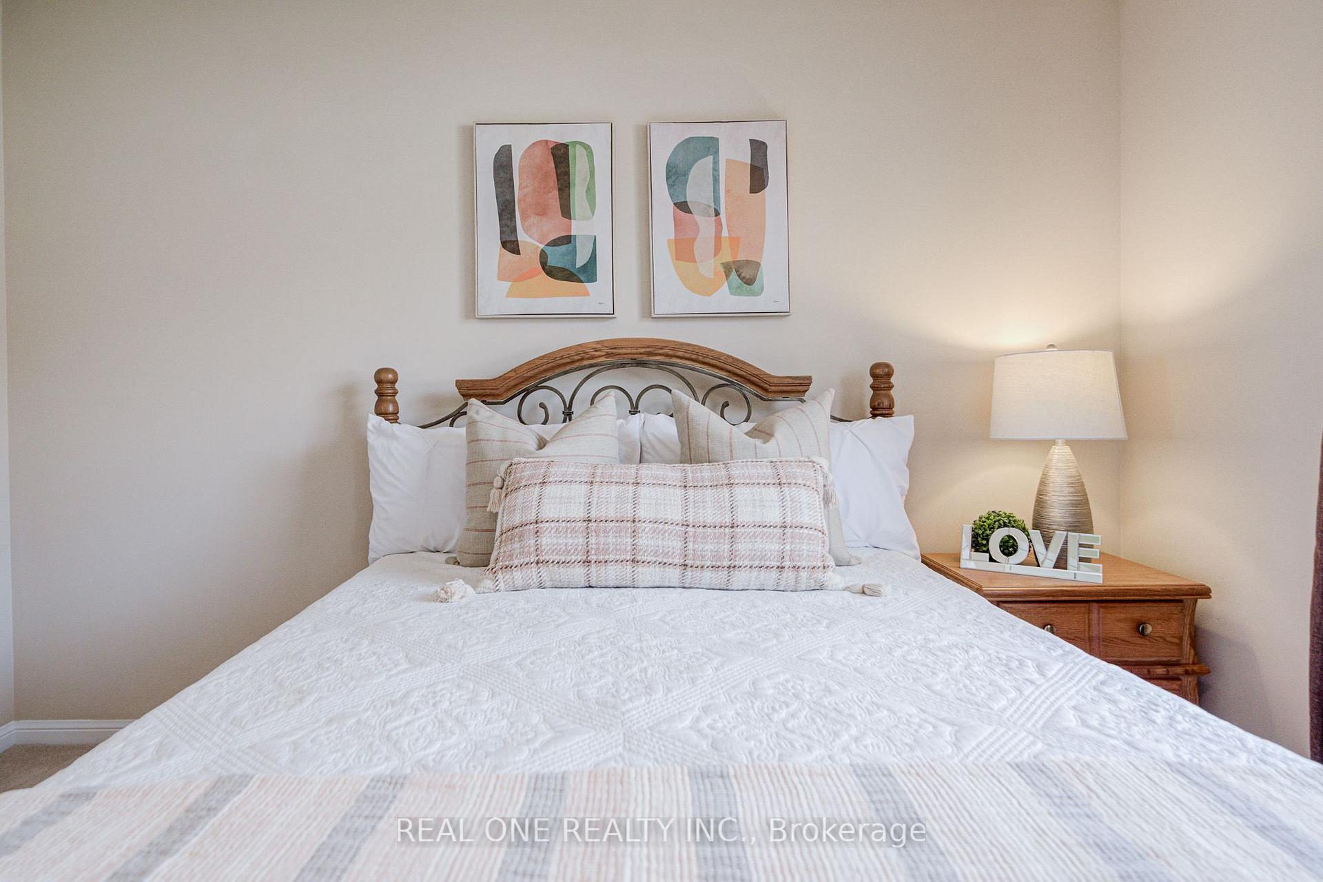 Photo 29 of 739 Philbrook Drive, Milton, Coates — HOMEH