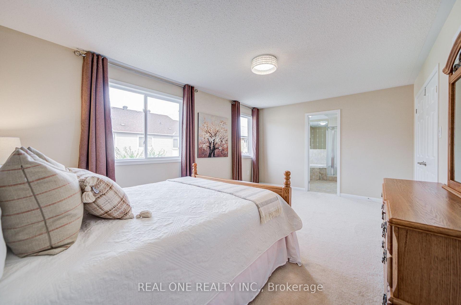 Photo 30 of 739 Philbrook Drive, Milton, Coates — HOMEH