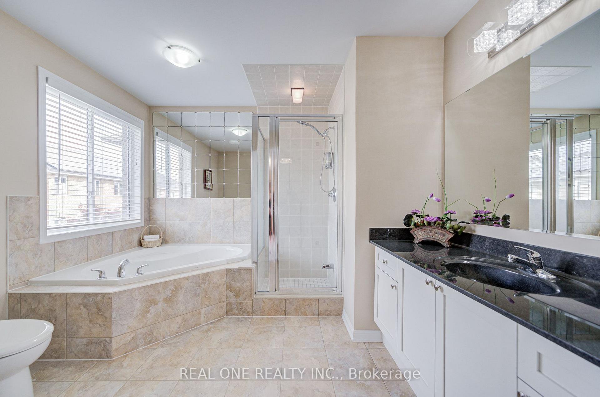 Photo 31 of 739 Philbrook Drive, Milton, Coates — HOMEH