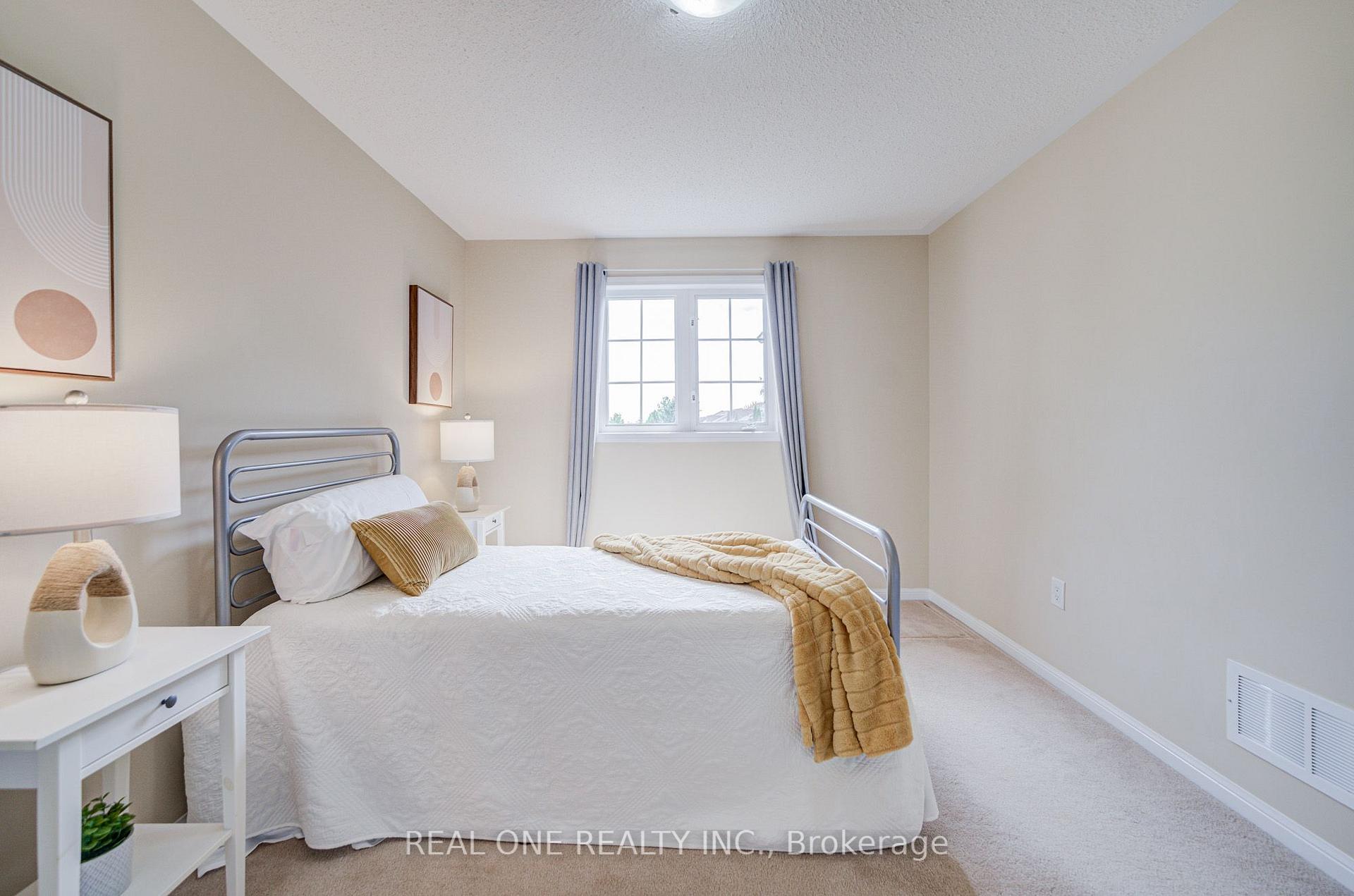 Photo 35 of 739 Philbrook Drive, Milton, Coates — HOMEH