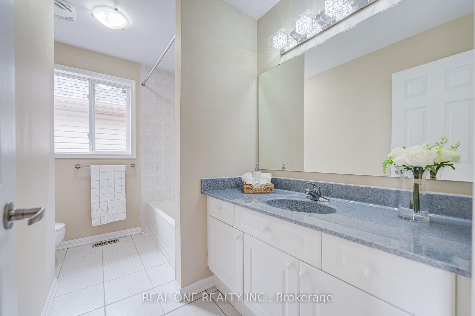 Photo 38 of 739 Philbrook Drive, Milton, Coates — HOMEH