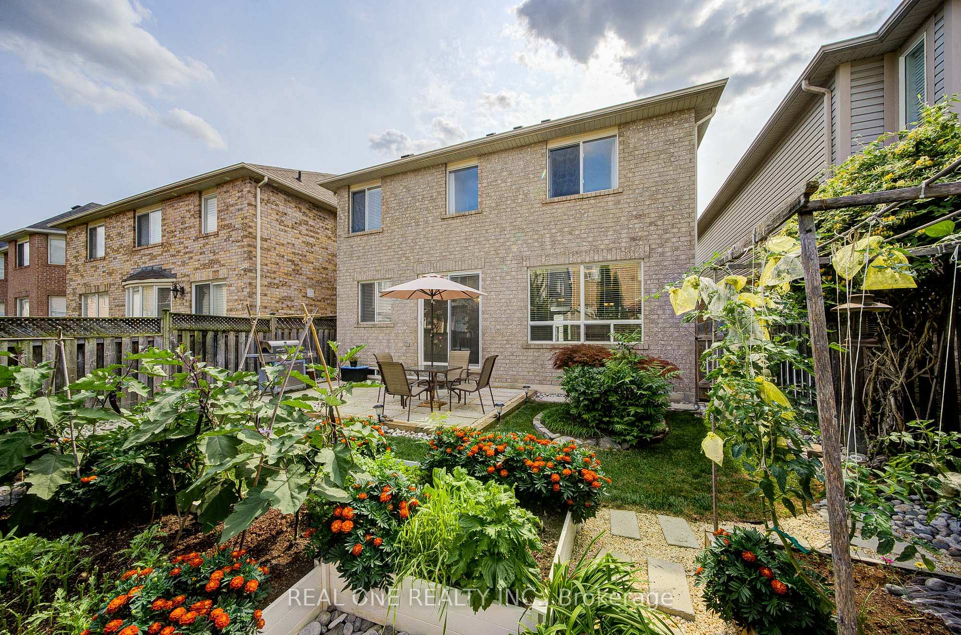 Photo 42 of 739 Philbrook Drive, Milton, Coates — HOMEH