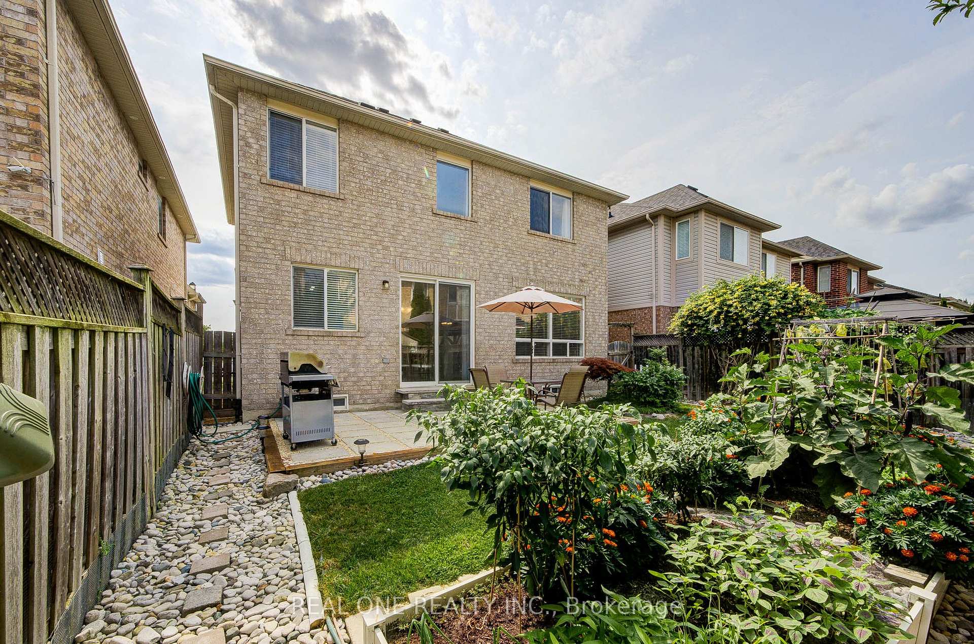Photo 45 of 739 Philbrook Drive, Milton, Coates — HOMEH