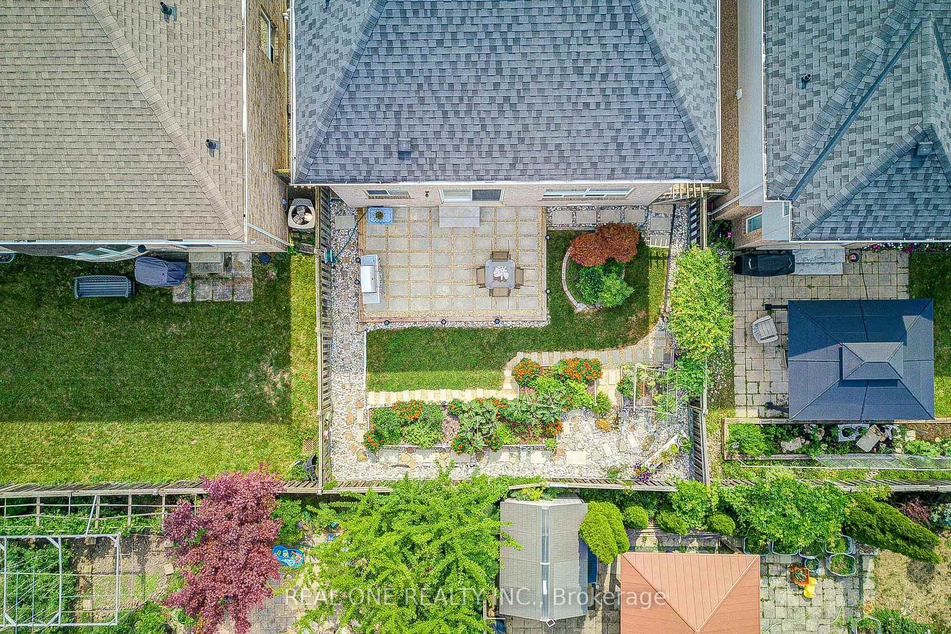 Photo 49 of 739 Philbrook Drive, Milton, Coates — HOMEH