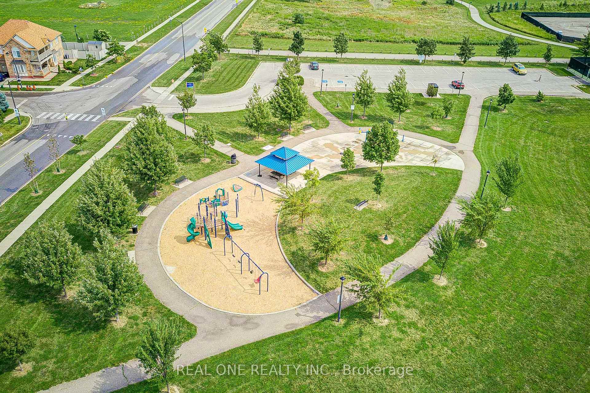 Photo 51 of 739 Philbrook Drive, Milton, Coates — HOMEH