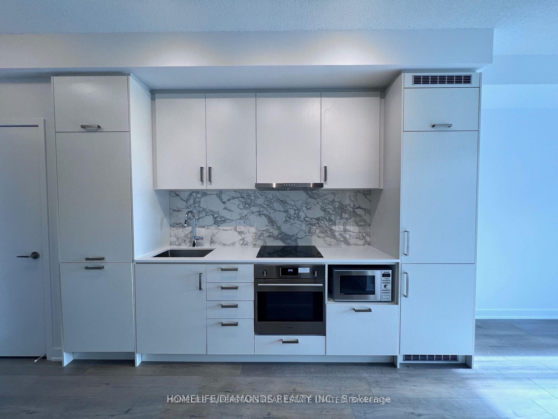 Photo 7 of Unit 722, 60 honeycrisp Crescent E, Vaughan, Vaughan Corporate Centre — HOMEH