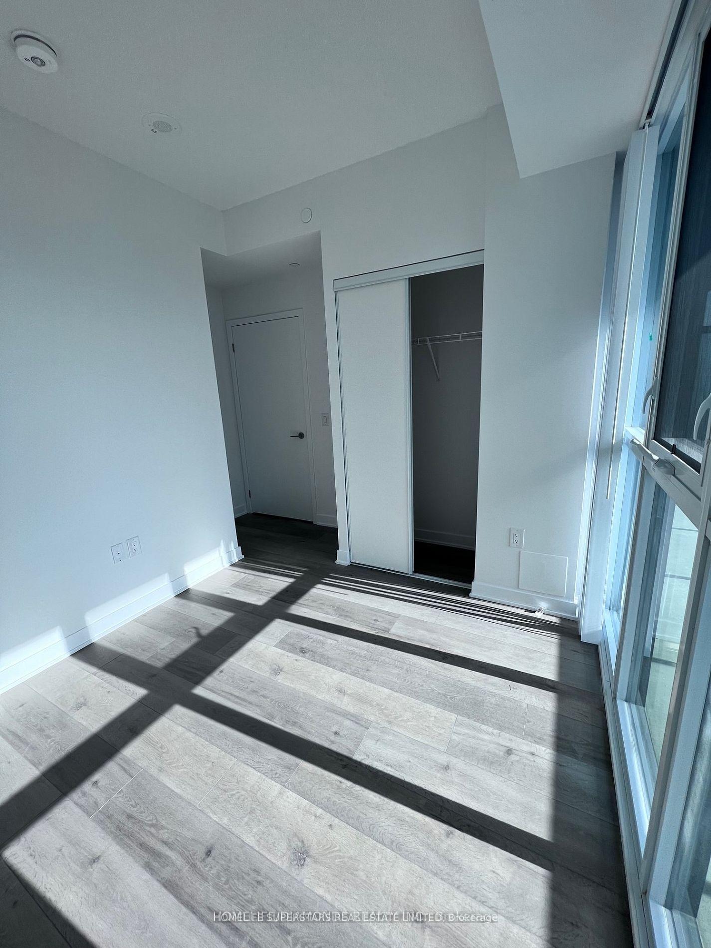 Photo 8 of Unit 722, 60 honeycrisp Crescent E, Vaughan, Vaughan Corporate Centre — HOMEH