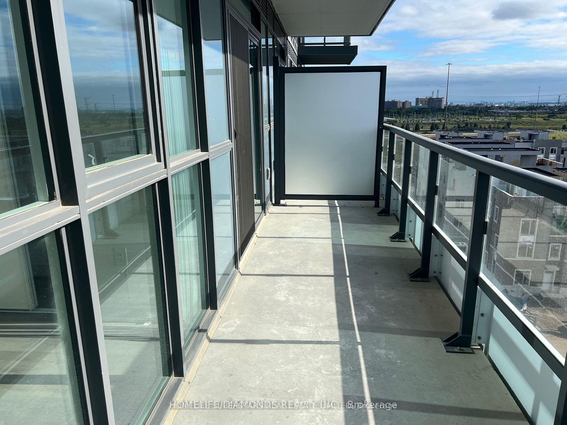 Photo 11 of Unit 722, 60 honeycrisp Crescent E, Vaughan, Vaughan Corporate Centre — HOMEH