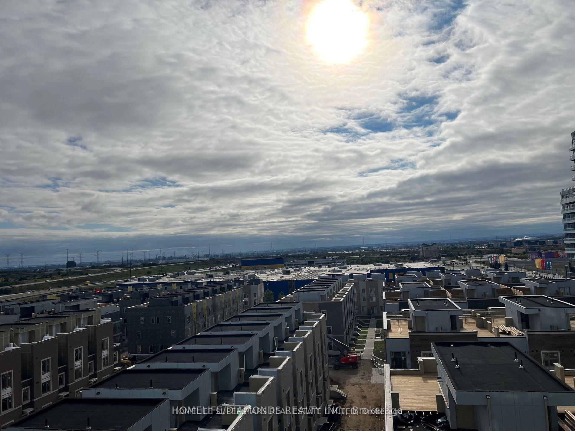 Photo 14 of Unit 722, 60 honeycrisp Crescent E, Vaughan, Vaughan Corporate Centre — HOMEH