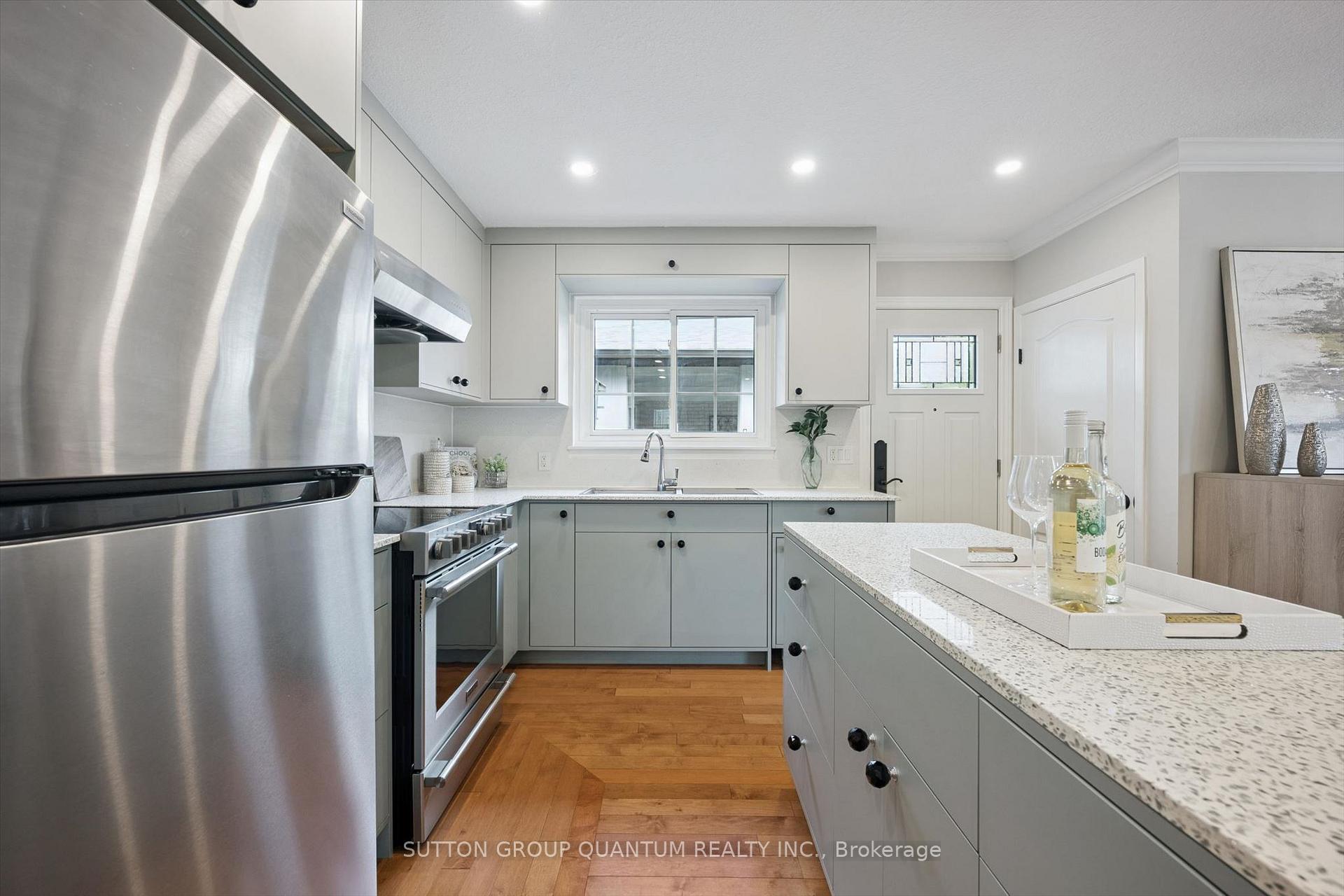 Photo 14 of 1027 Argus Drive, Mississauga, Applewood — HOMEH