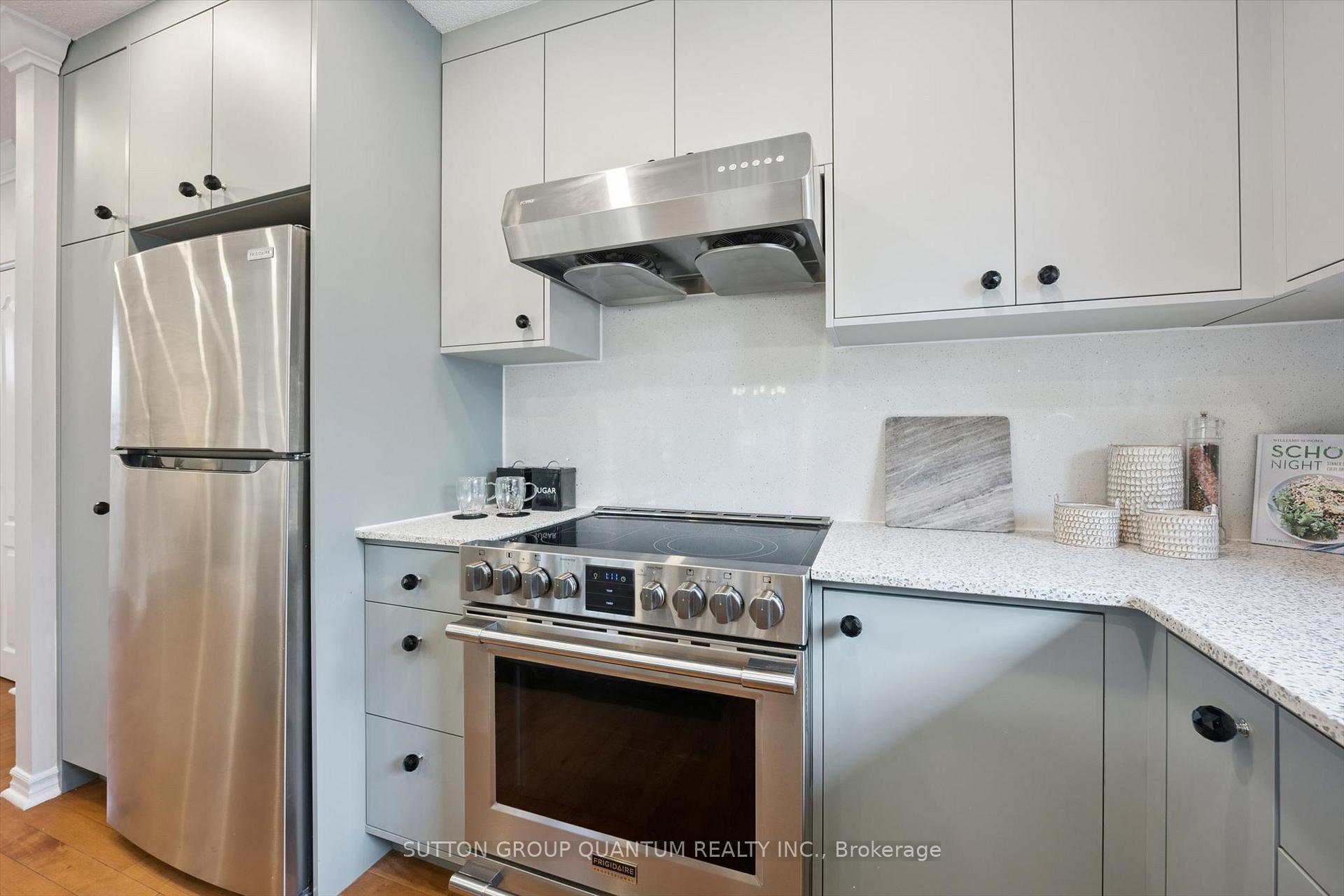 Photo 15 of 1027 Argus Drive, Mississauga, Applewood — HOMEH