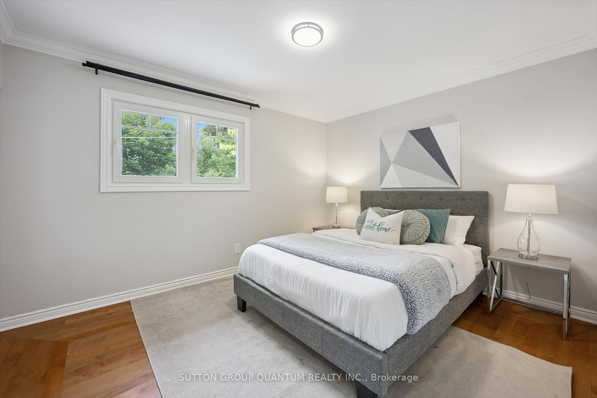Photo 17 of 1027 Argus Drive, Mississauga, Applewood — HOMEH