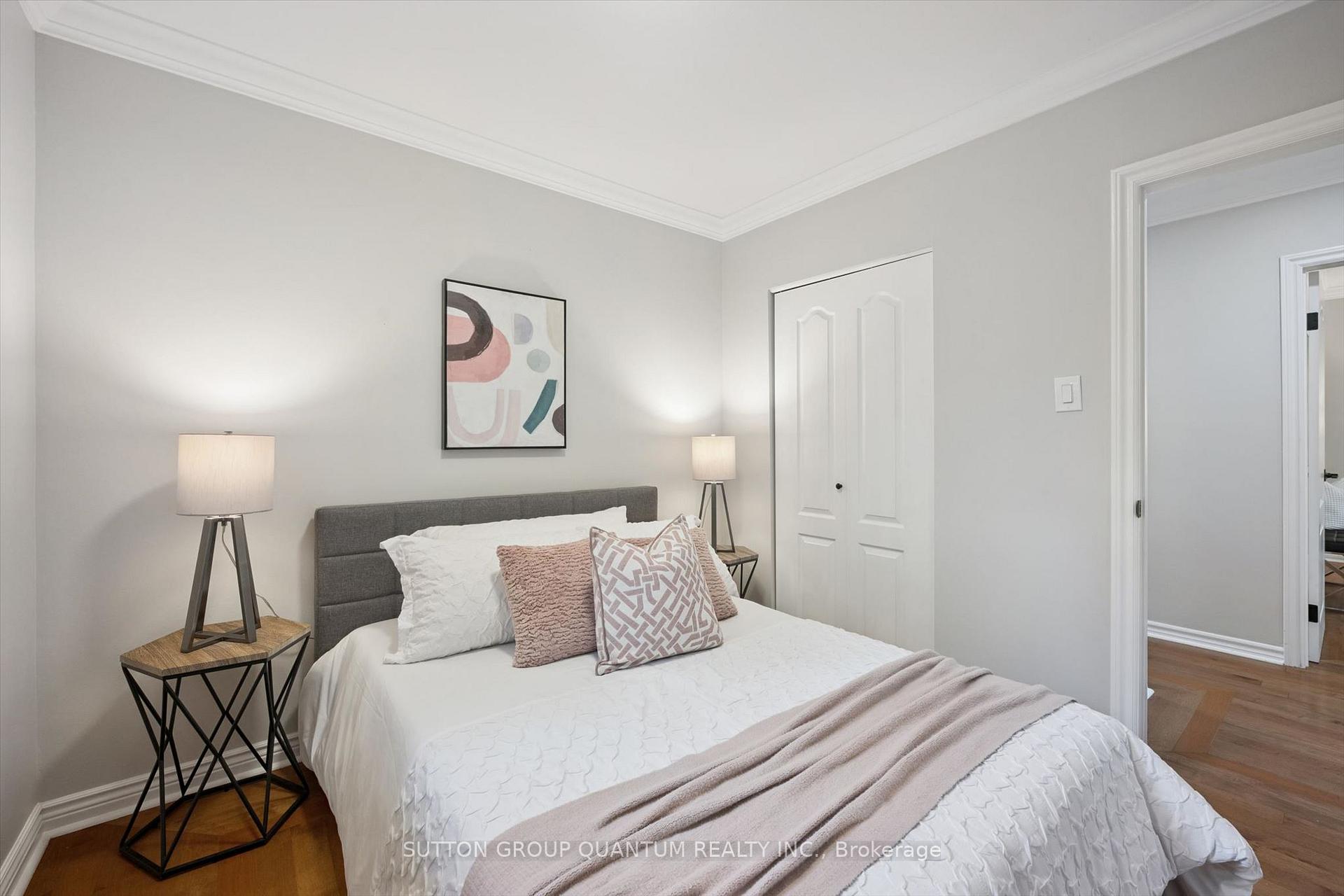 Photo 24 of 1027 Argus Drive, Mississauga, Applewood — HOMEH