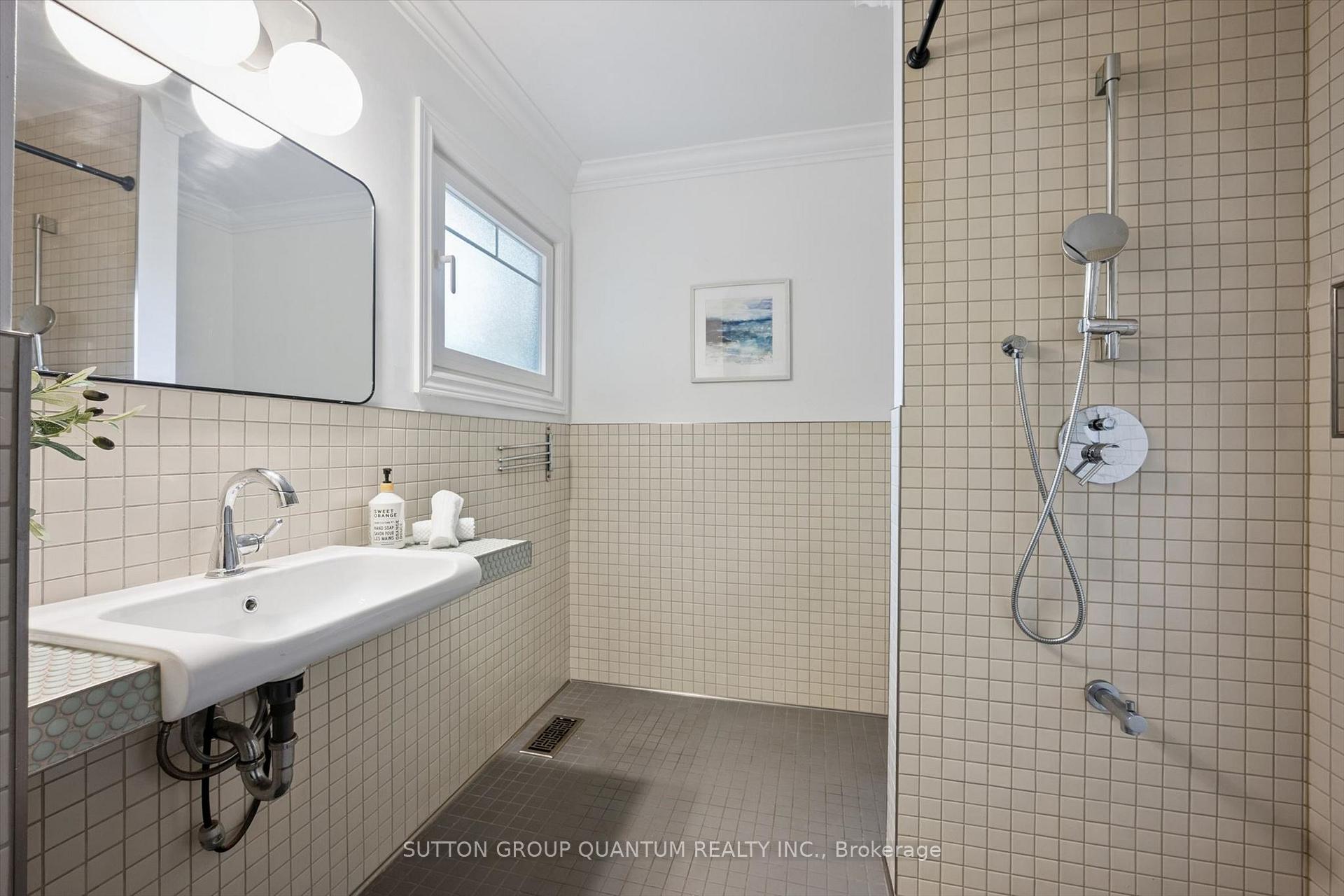 Photo 26 of 1027 Argus Drive, Mississauga, Applewood — HOMEH