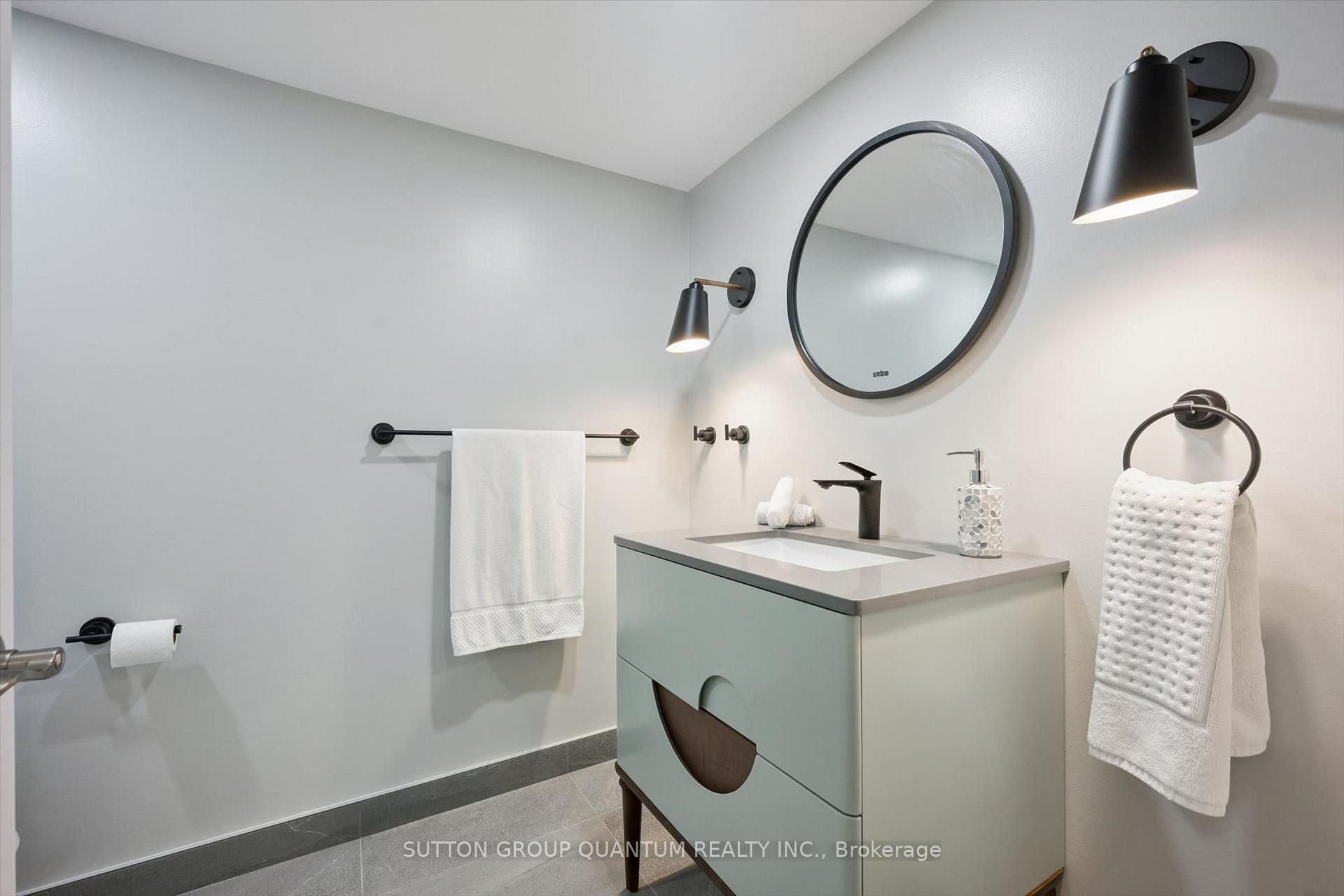 Photo 35 of 1027 Argus Drive, Mississauga, Applewood — HOMEH
