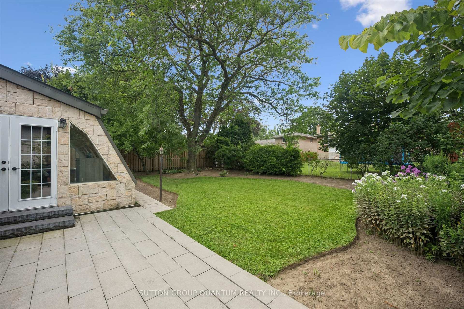 Photo 38 of 1027 Argus Drive, Mississauga, Applewood — HOMEH