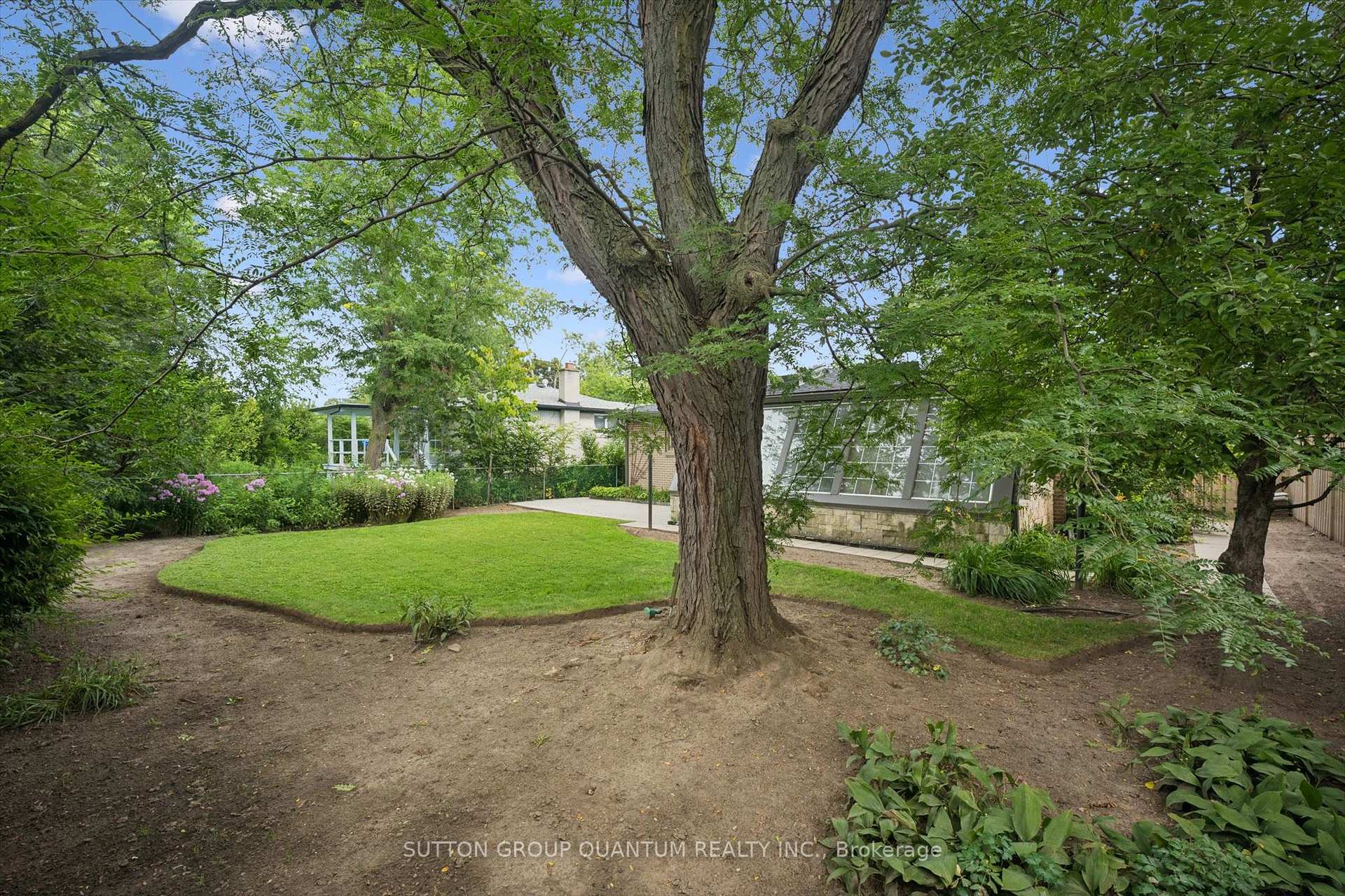 Photo 41 of 1027 Argus Drive, Mississauga, Applewood — HOMEH