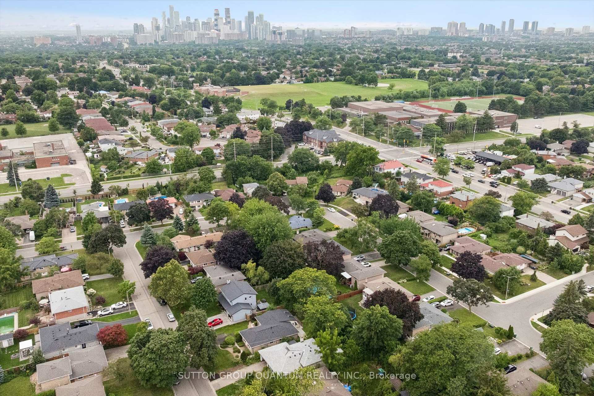 Photo 44 of 1027 Argus Drive, Mississauga, Applewood — HOMEH