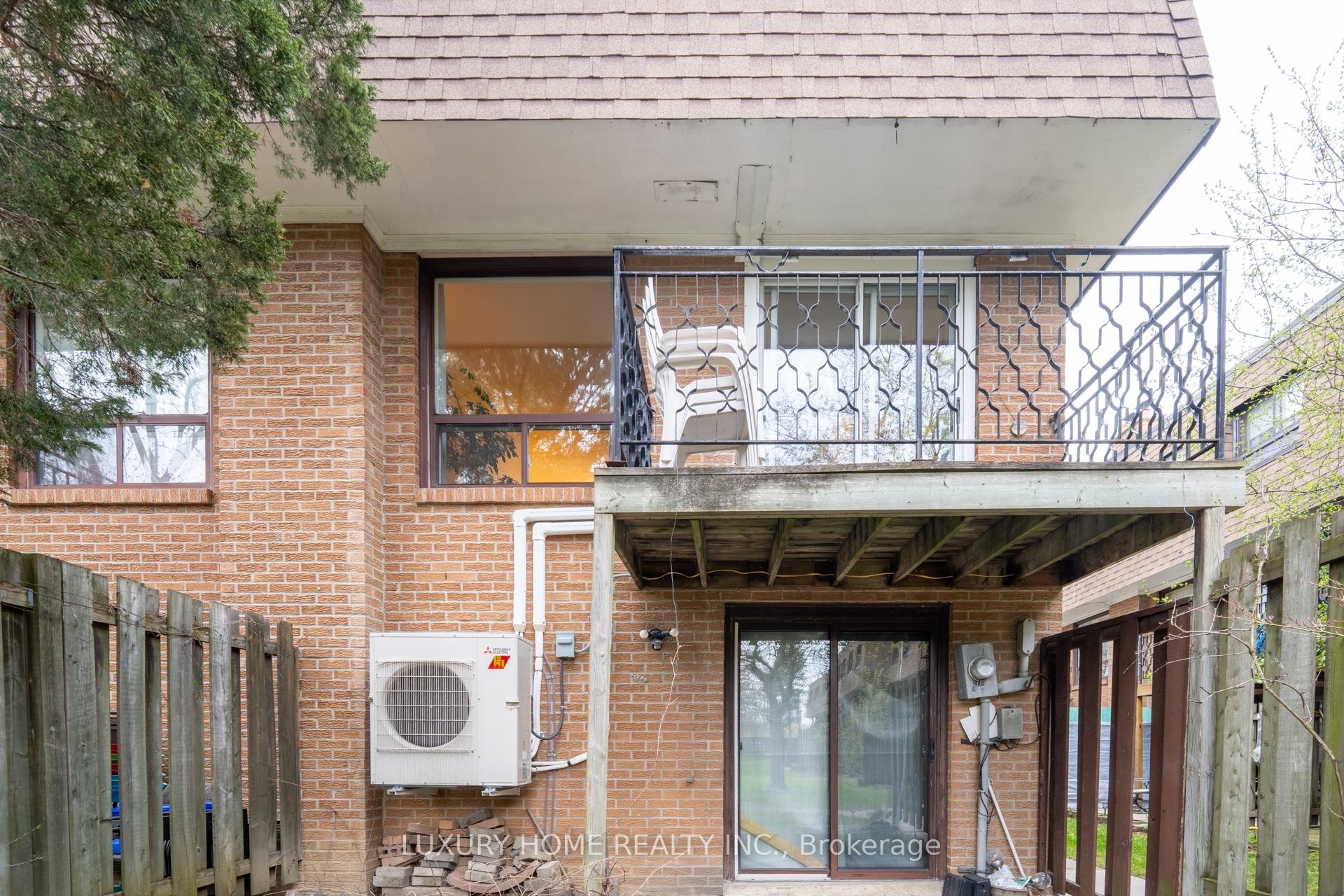 Photo 4 of Unit 2, 100 Henderson Avenue, Markham, Grandview — HOMEH