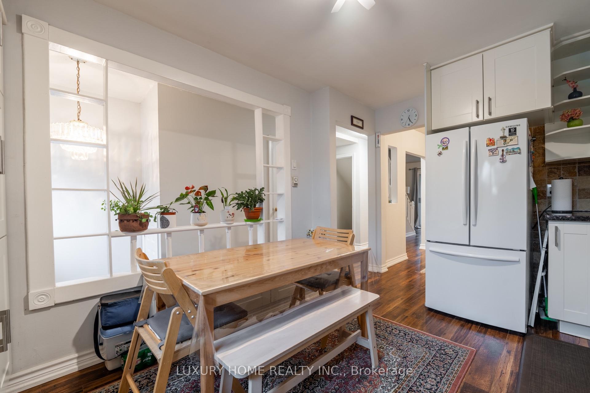 Photo 12 of Unit 2, 100 Henderson Avenue, Markham, Grandview — HOMEH