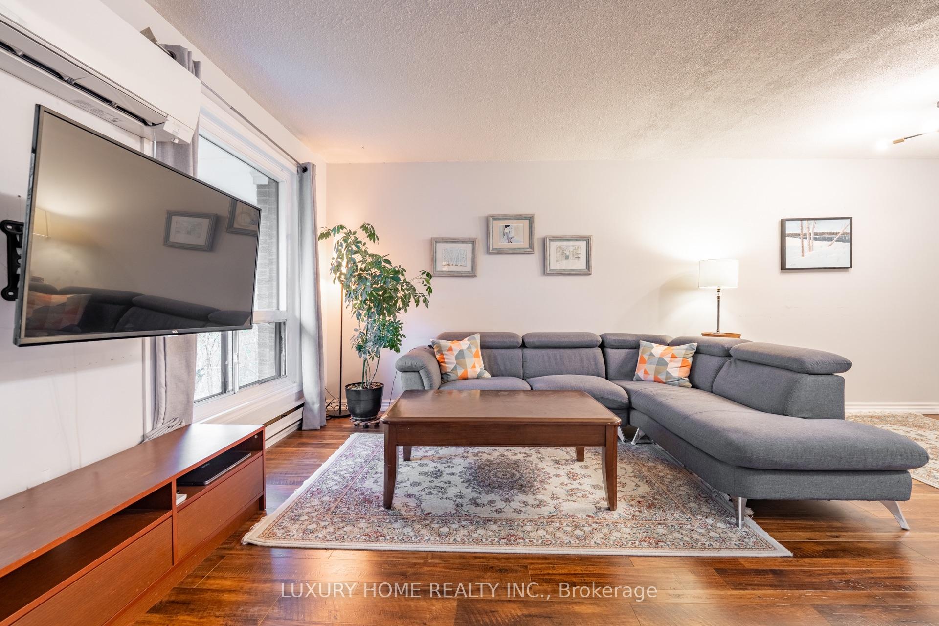 Photo 18 of Unit 2, 100 Henderson Avenue, Markham, Grandview — HOMEH