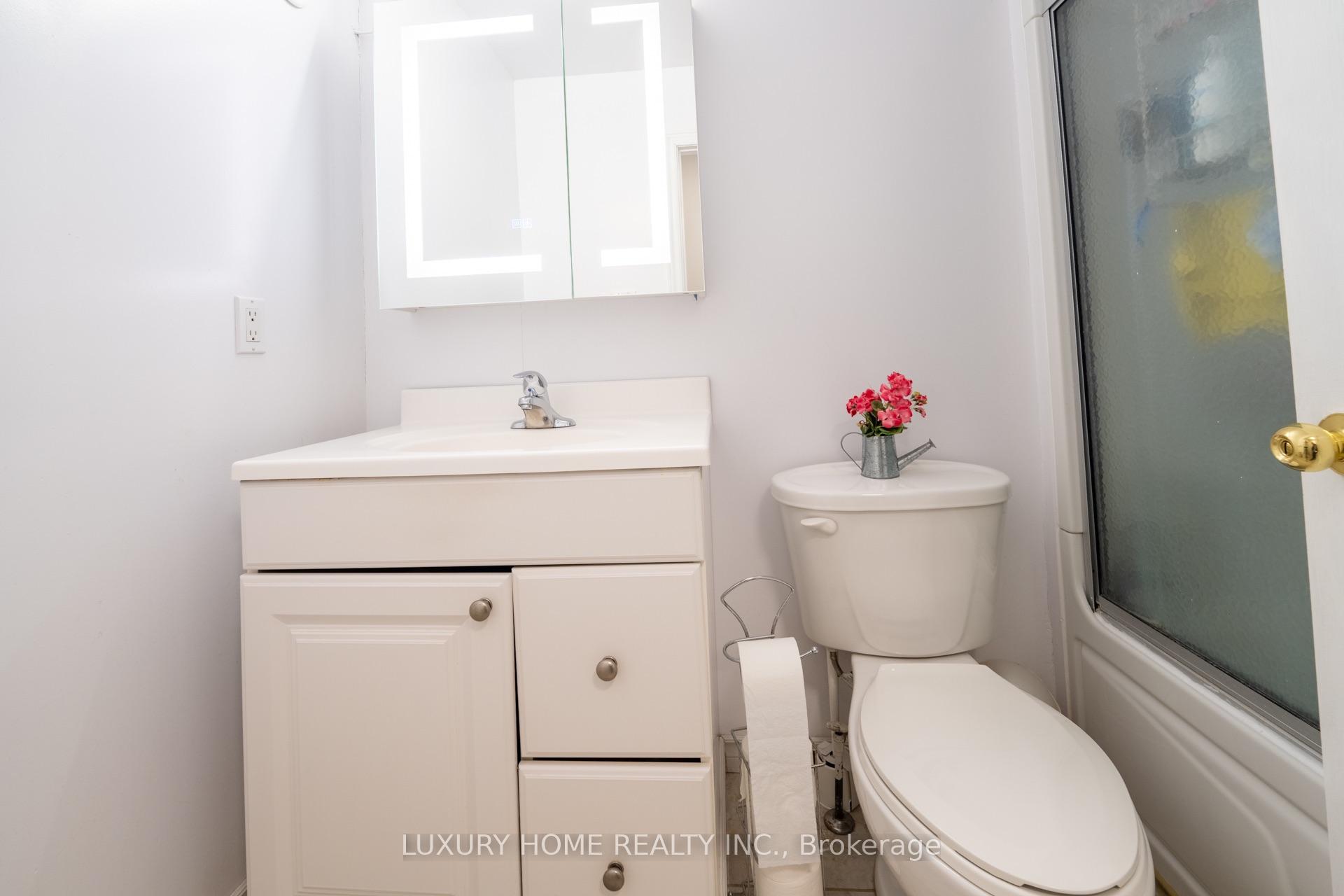 Photo 34 of Unit 2, 100 Henderson Avenue, Markham, Grandview — HOMEH