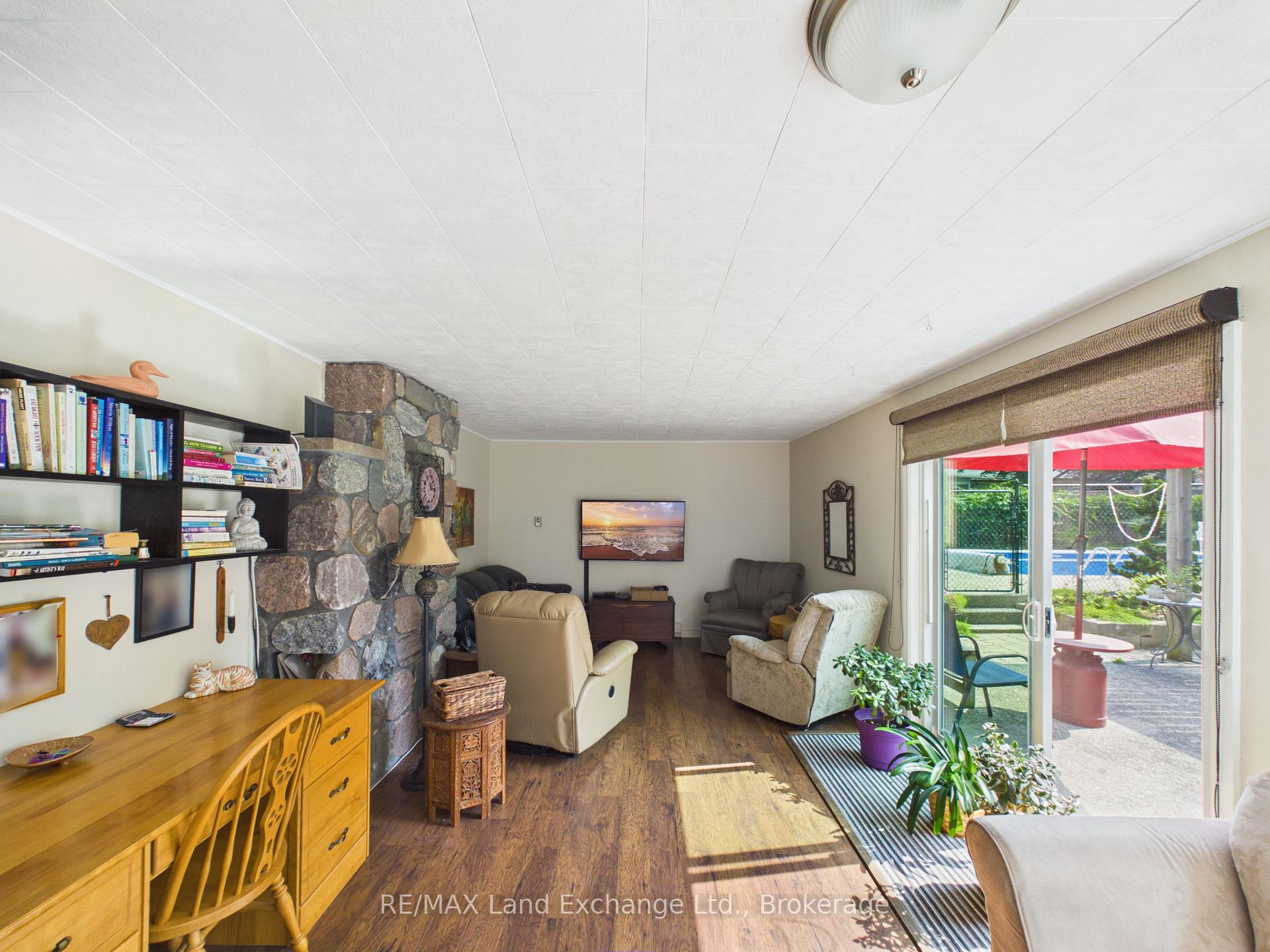 Photo 11 of 457 Penetangore Row S, Kincardine — HOMEH