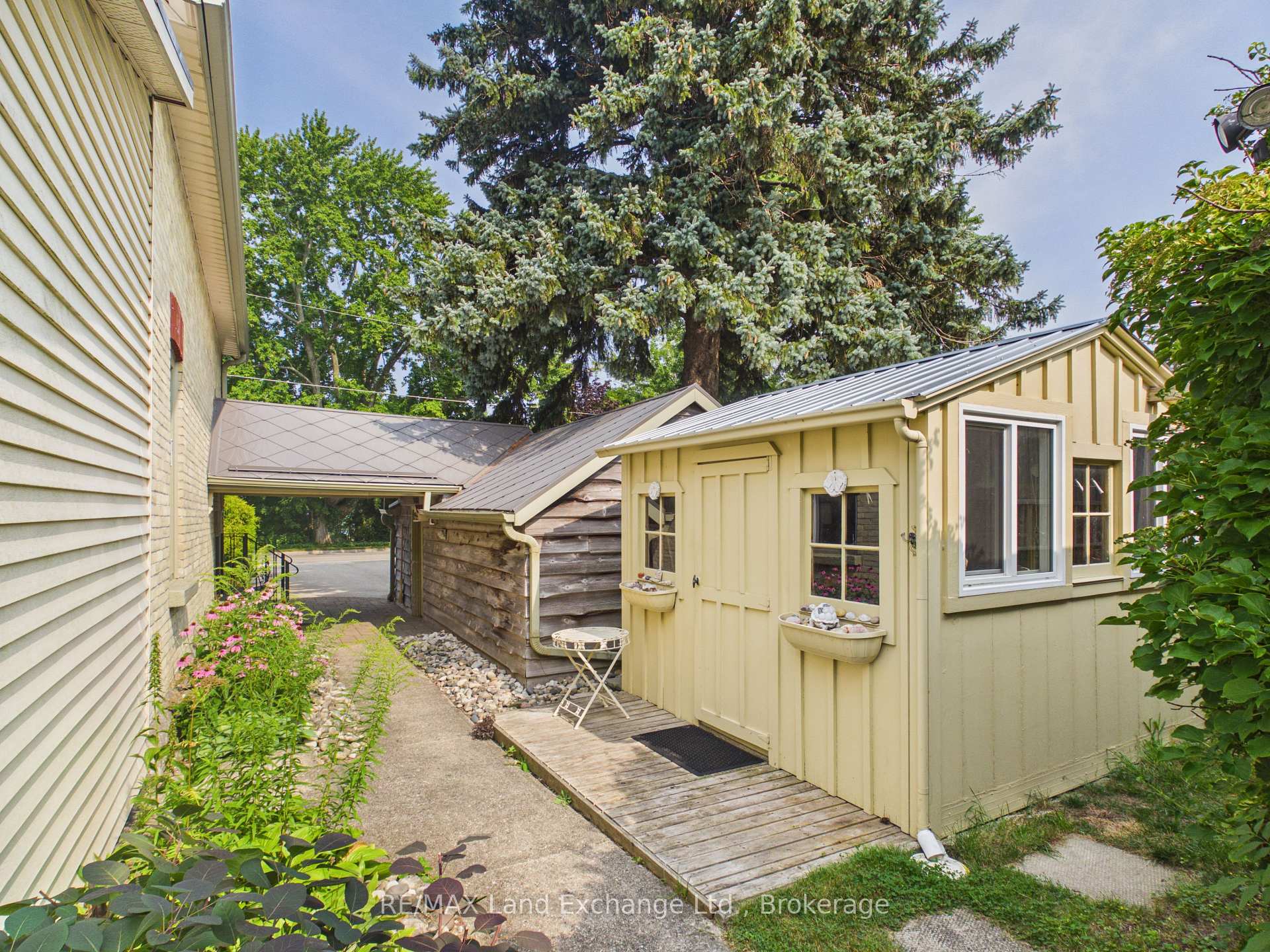 Photo 21 of 457 Penetangore Row S, Kincardine — HOMEH
