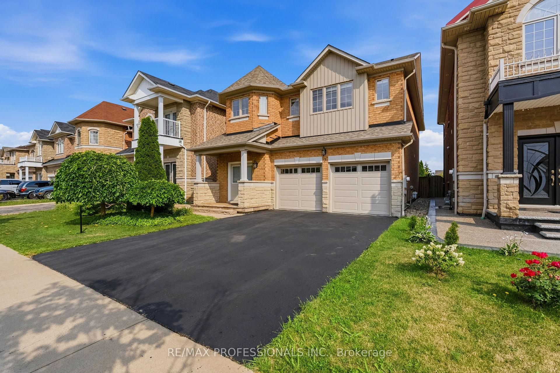 Photo 3 of 7 Iverson Drive, Brampton, Credit Valley — HOMEH
