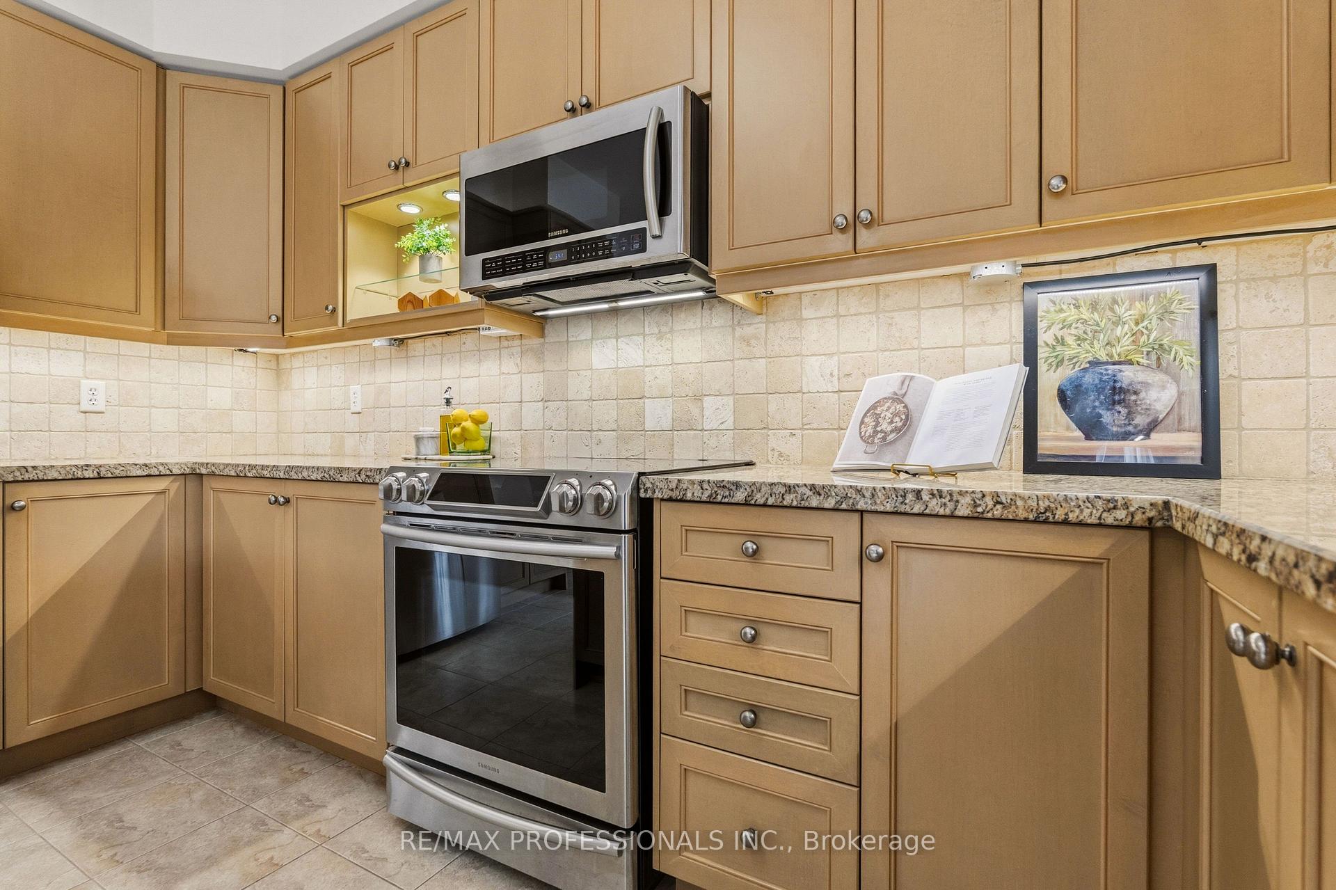 Photo 17 of 7 Iverson Drive, Brampton, Credit Valley — HOMEH