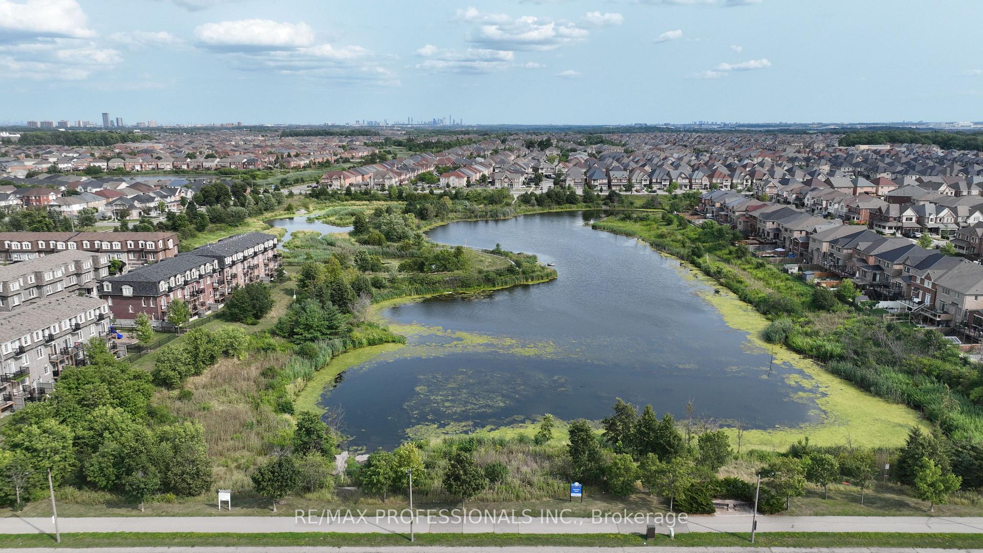 Photo 49 of 7 Iverson Drive, Brampton, Credit Valley — HOMEH
