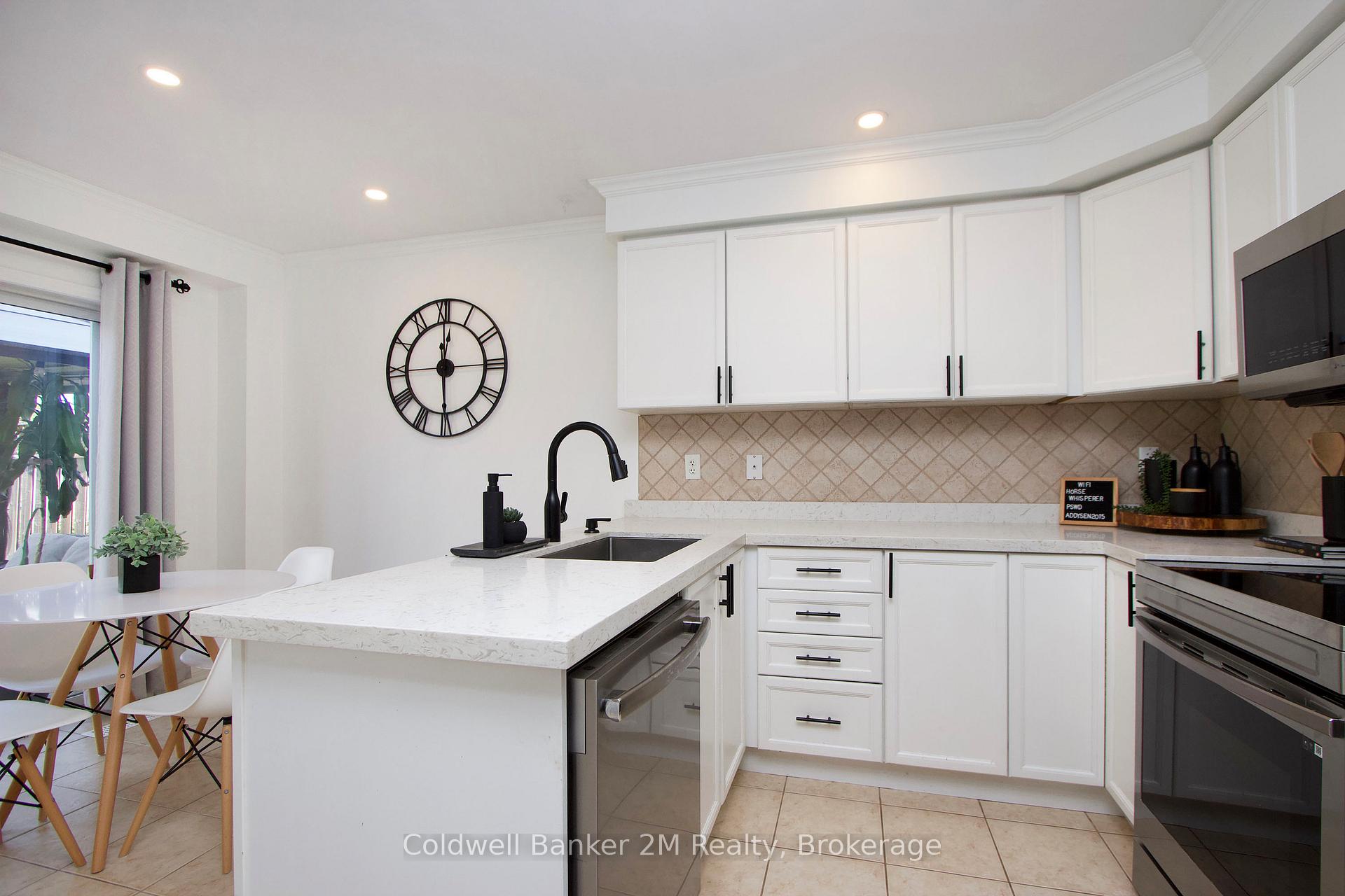 Photo 6 of 10 Eldad Drive, Clarington, Bowmanville — HOMEH