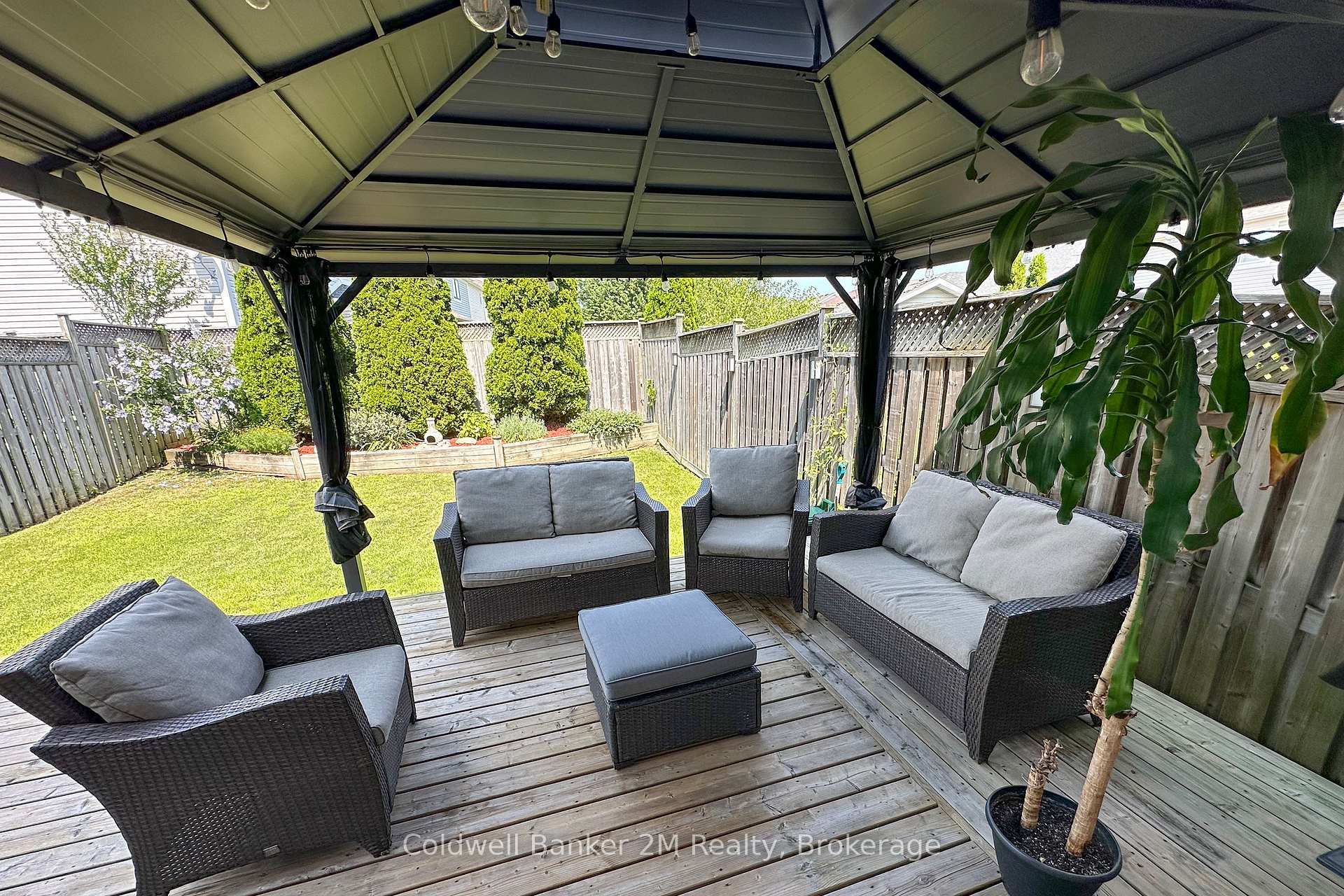 Photo 26 of 10 Eldad Drive, Clarington, Bowmanville — HOMEH