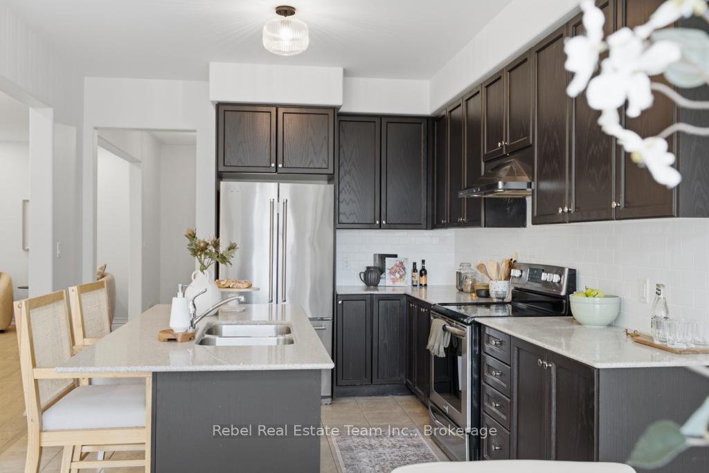 Photo 14 of 1849 Silverstone Crescent, Oshawa, Samac — HOMEH