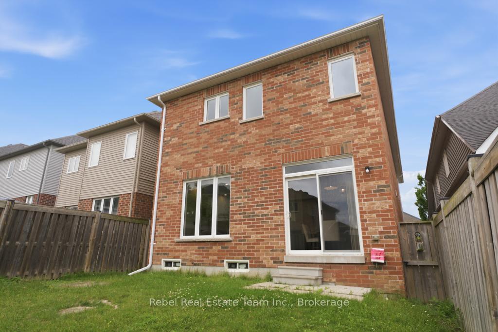 Photo 42 of 1849 Silverstone Crescent, Oshawa, Samac — HOMEH
