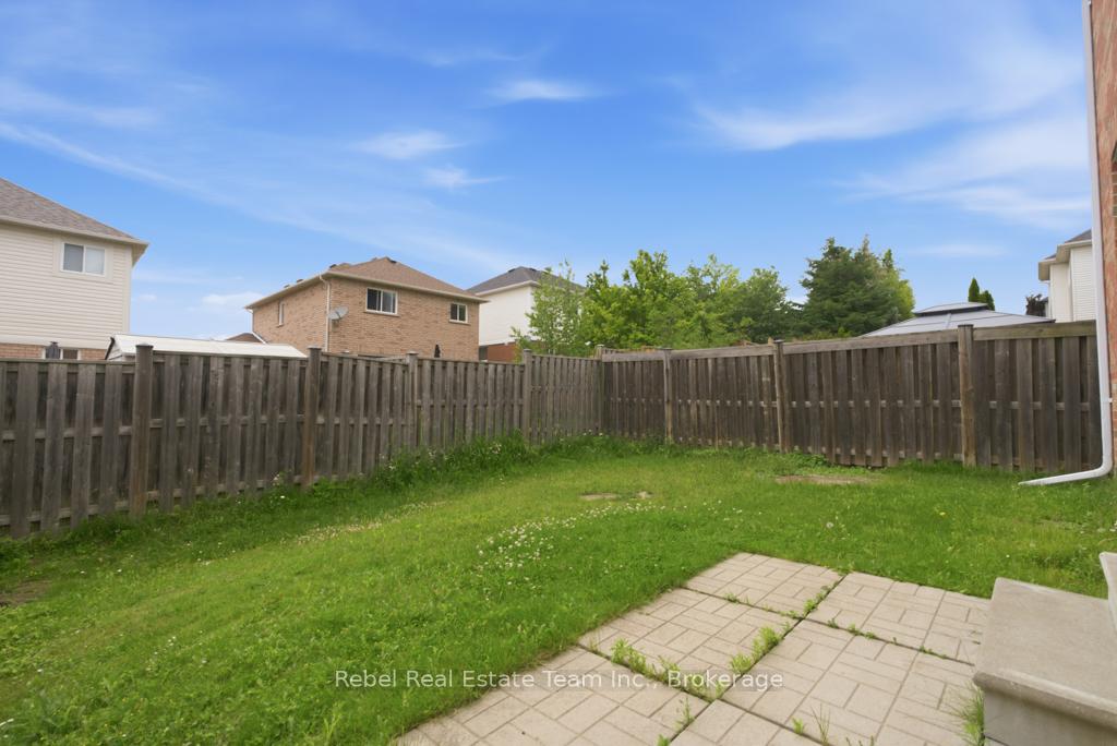 Photo 45 of 1849 Silverstone Crescent, Oshawa, Samac — HOMEH