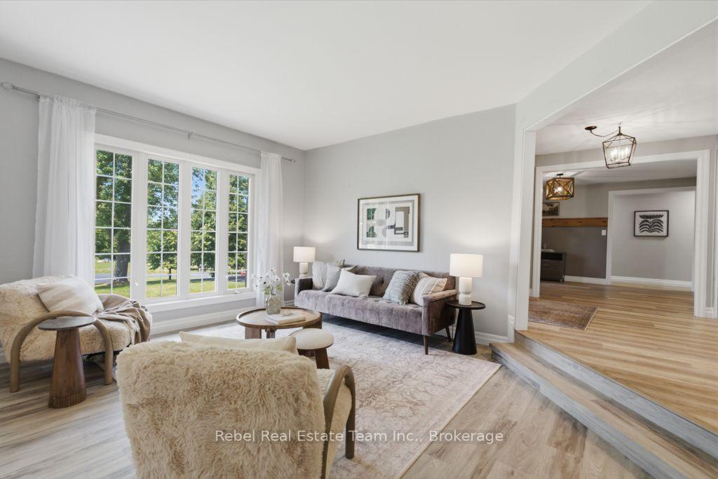 Photo 8 of 36 Valley View Drive, Cavan Monaghan, Cavan Twp — HOMEH