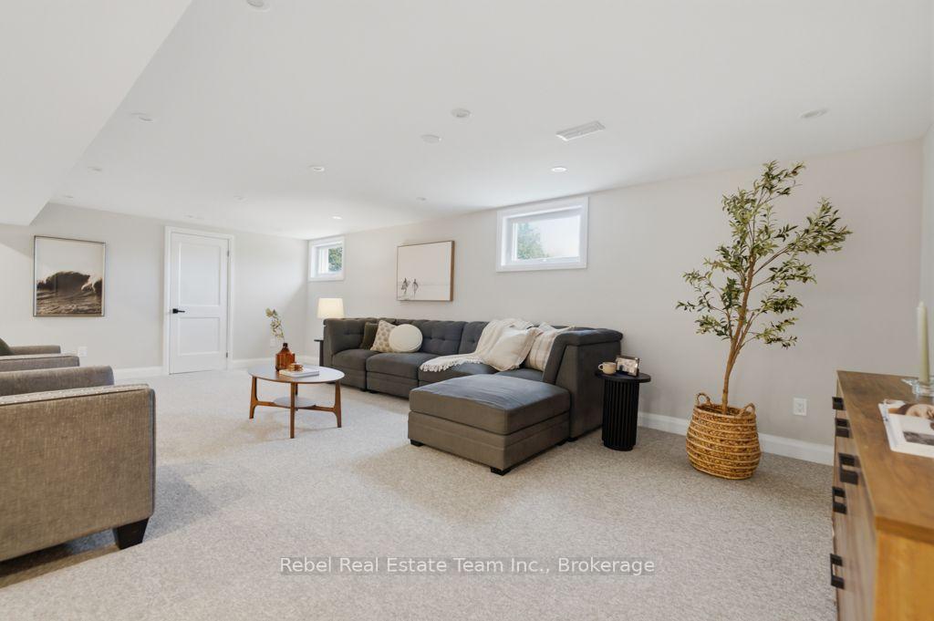 Photo 33 of 36 Valley View Drive, Cavan Monaghan, Cavan Twp — HOMEH