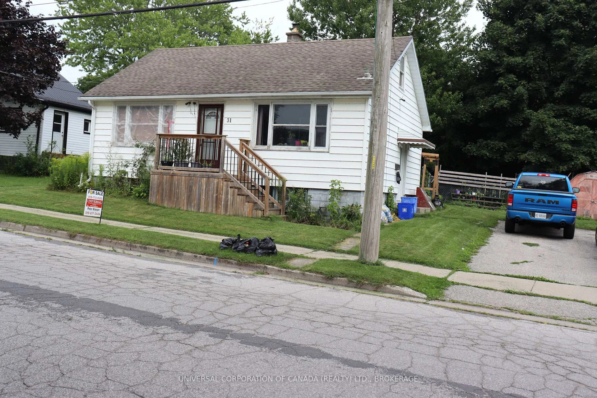 Photo 3 of 31 Myrtle Street, Aylmer — HOMEH