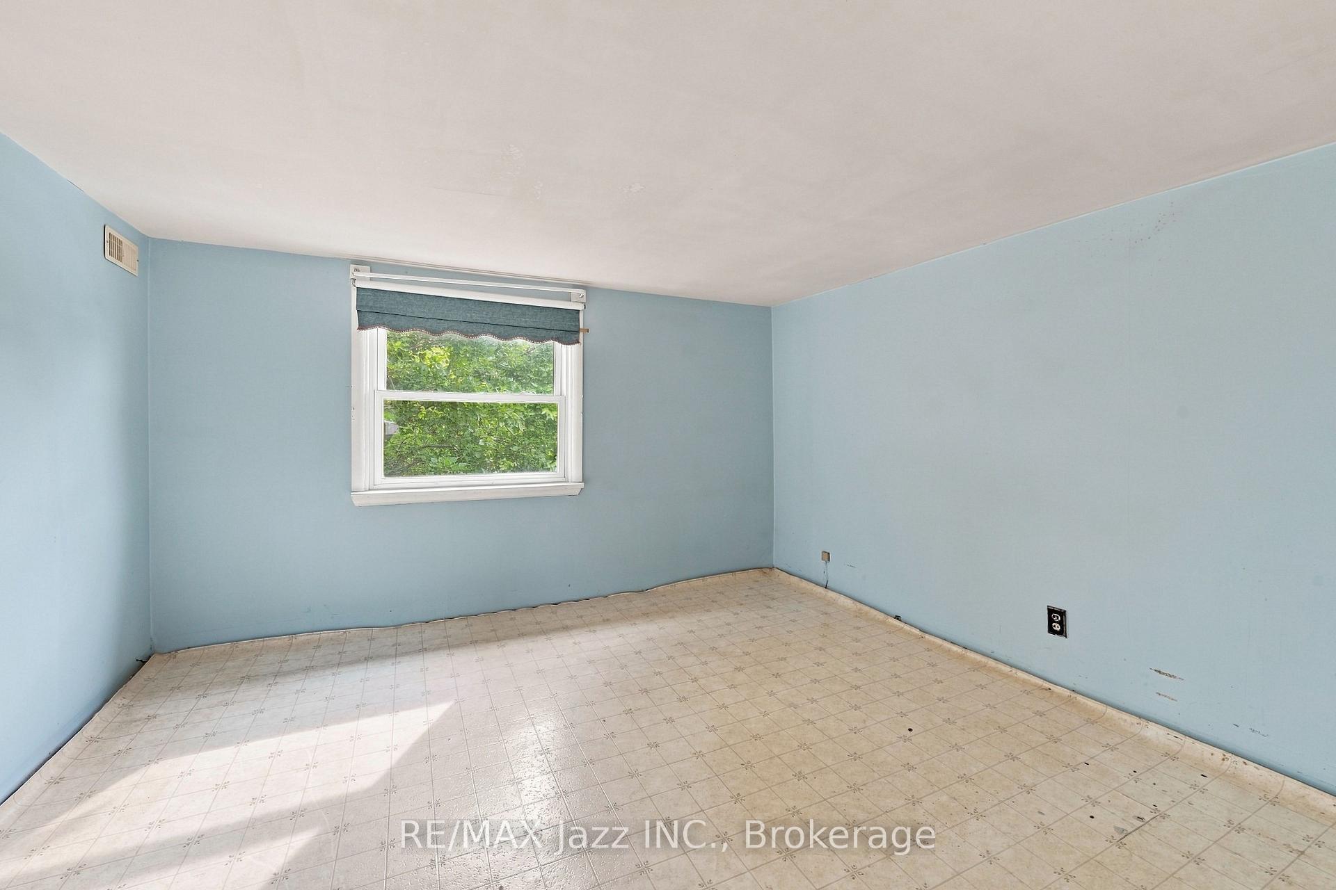 Photo 18 of 119 West Street W, Belleville, Belleville Ward — HOMEH