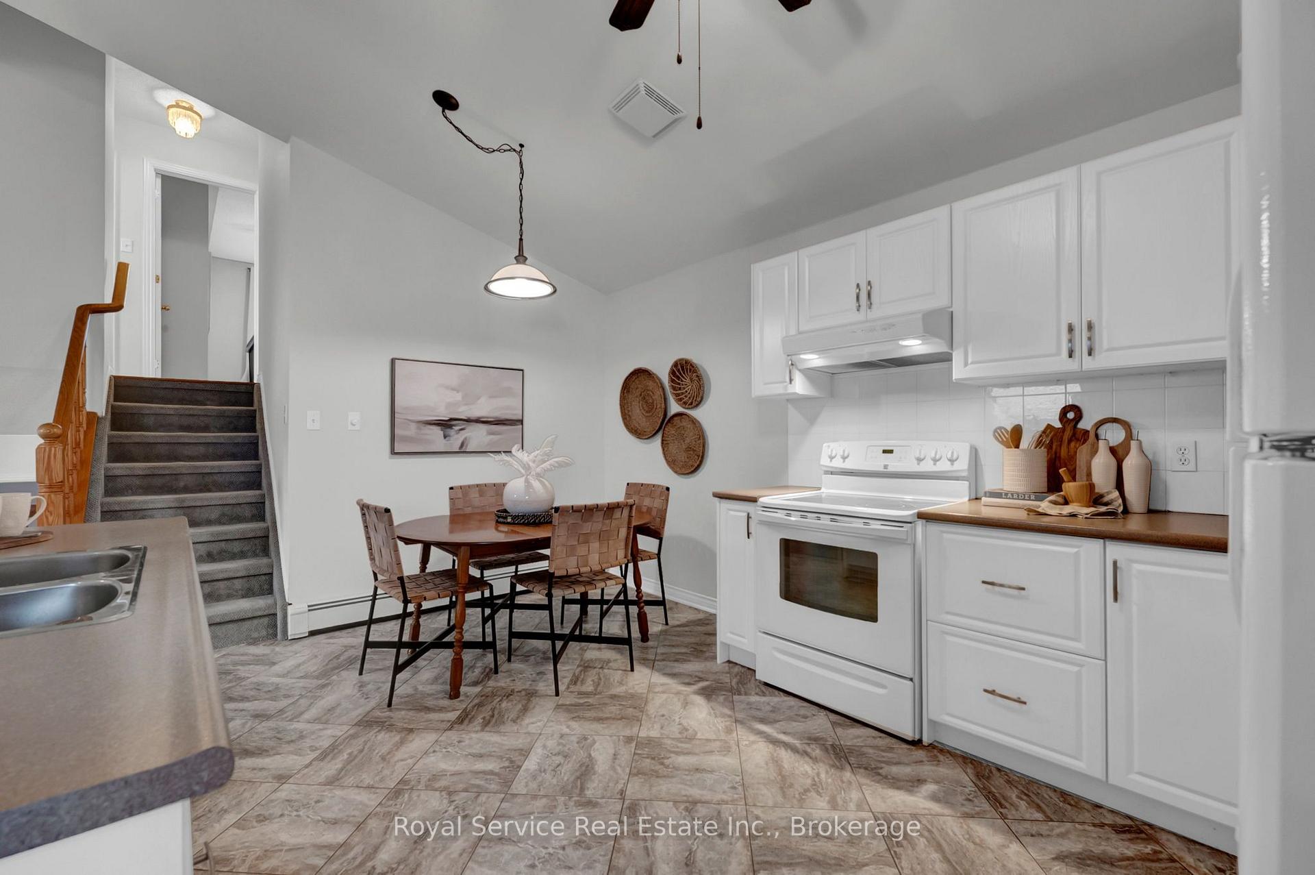 Photo 10 of 33 Mallory Street, Clarington, Courtice — HOMEH
