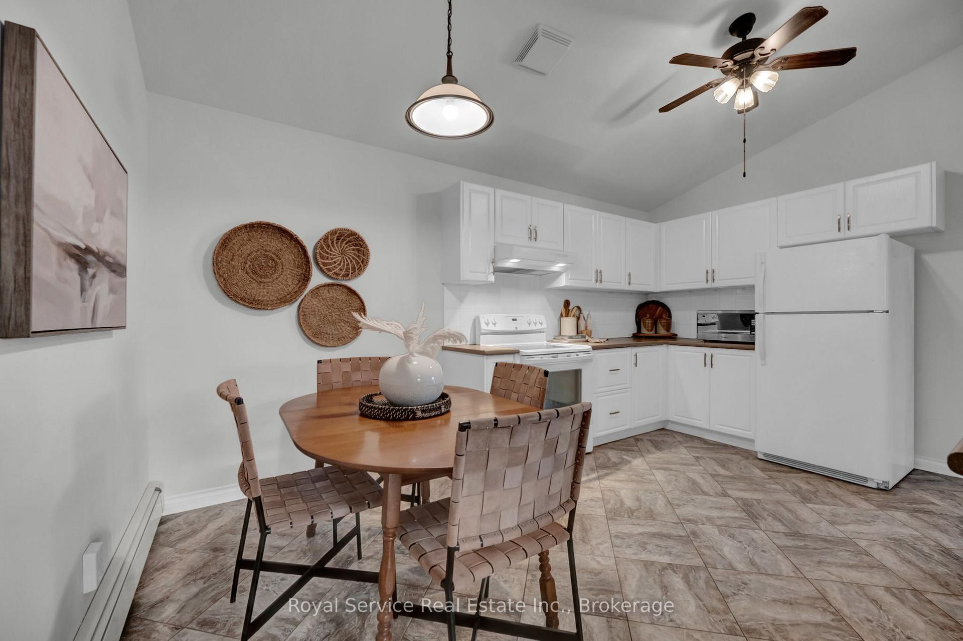 Photo 14 of 33 Mallory Street, Clarington, Courtice — HOMEH