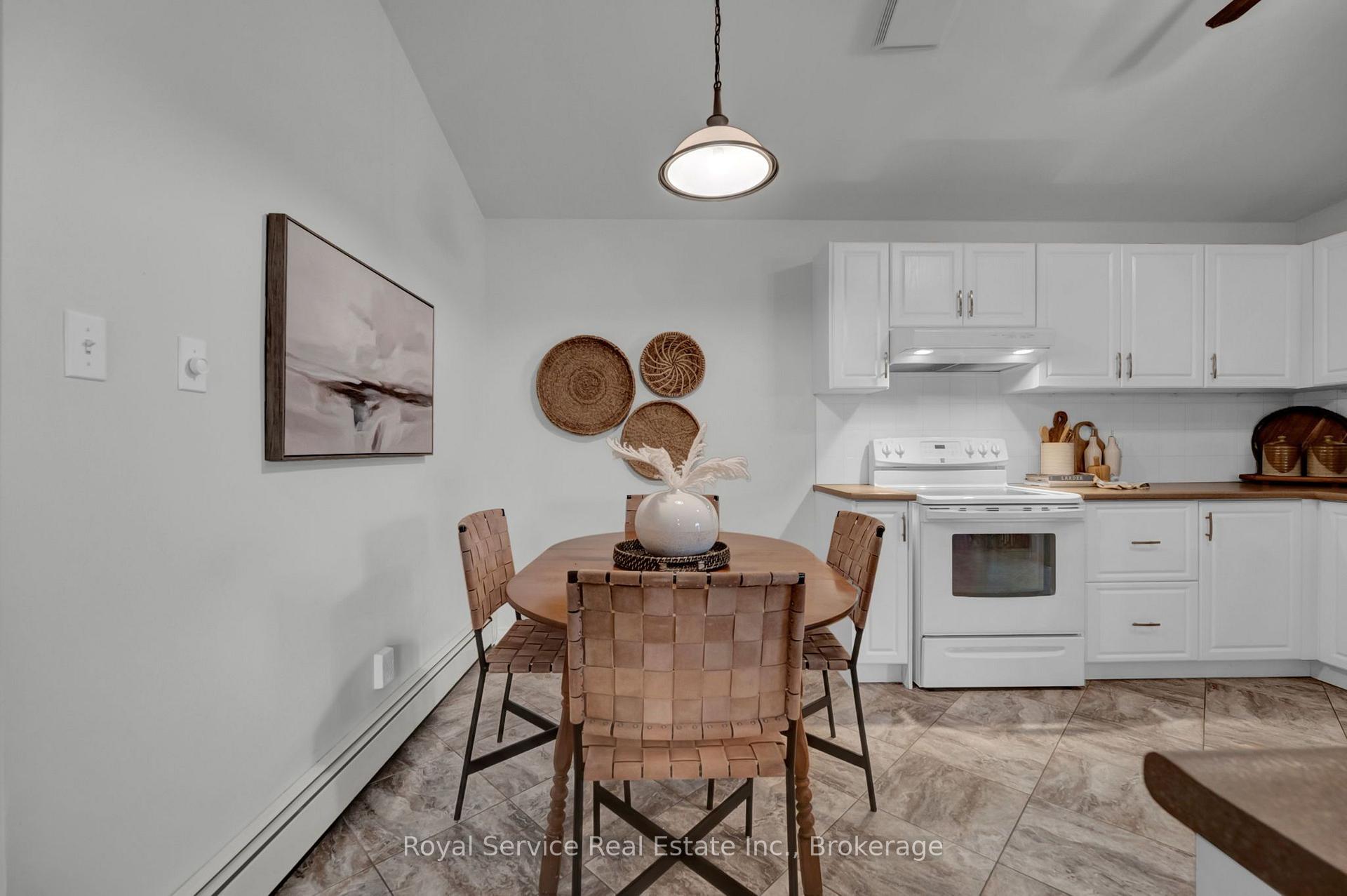 Photo 15 of 33 Mallory Street, Clarington, Courtice — HOMEH