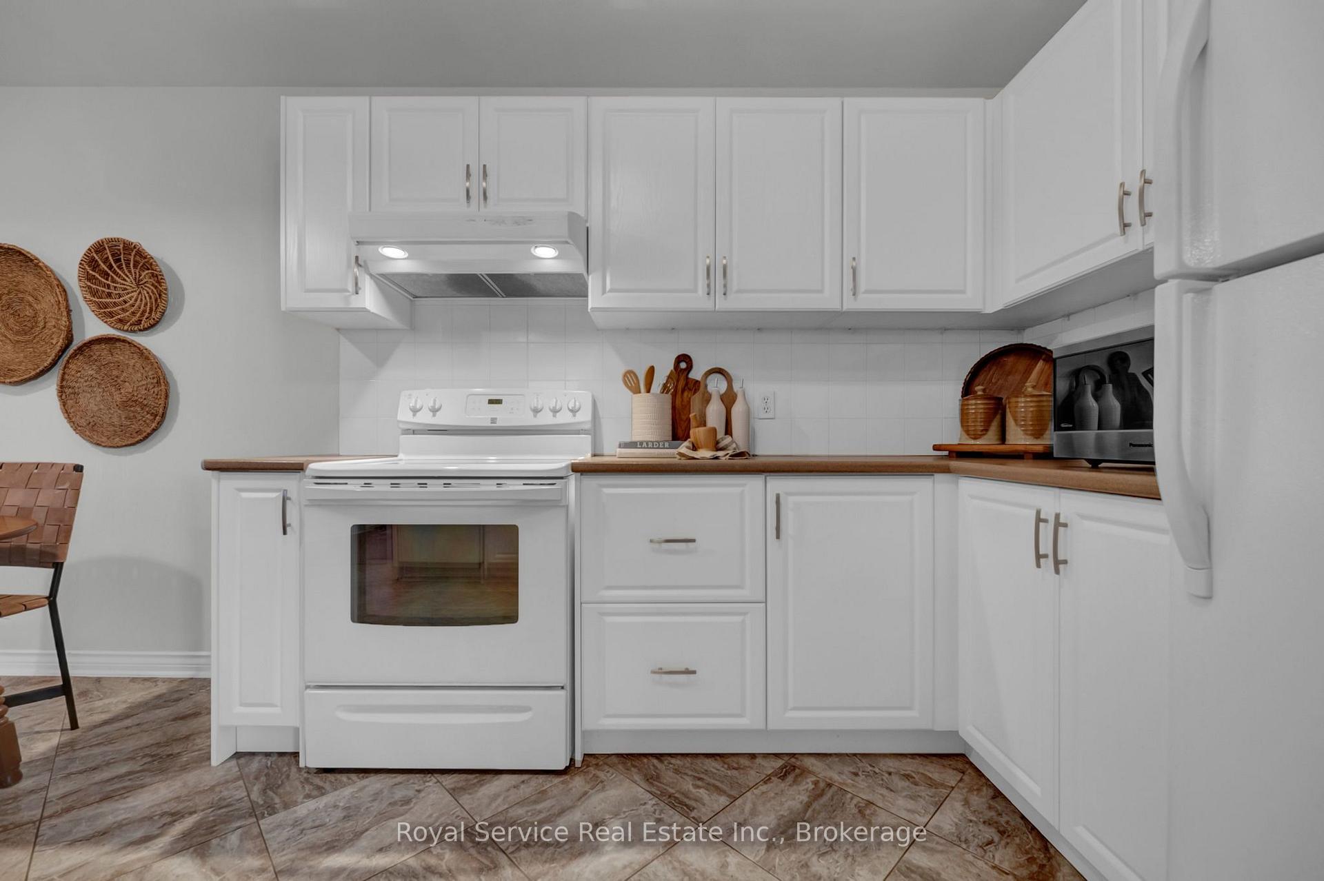 Photo 18 of 33 Mallory Street, Clarington, Courtice — HOMEH