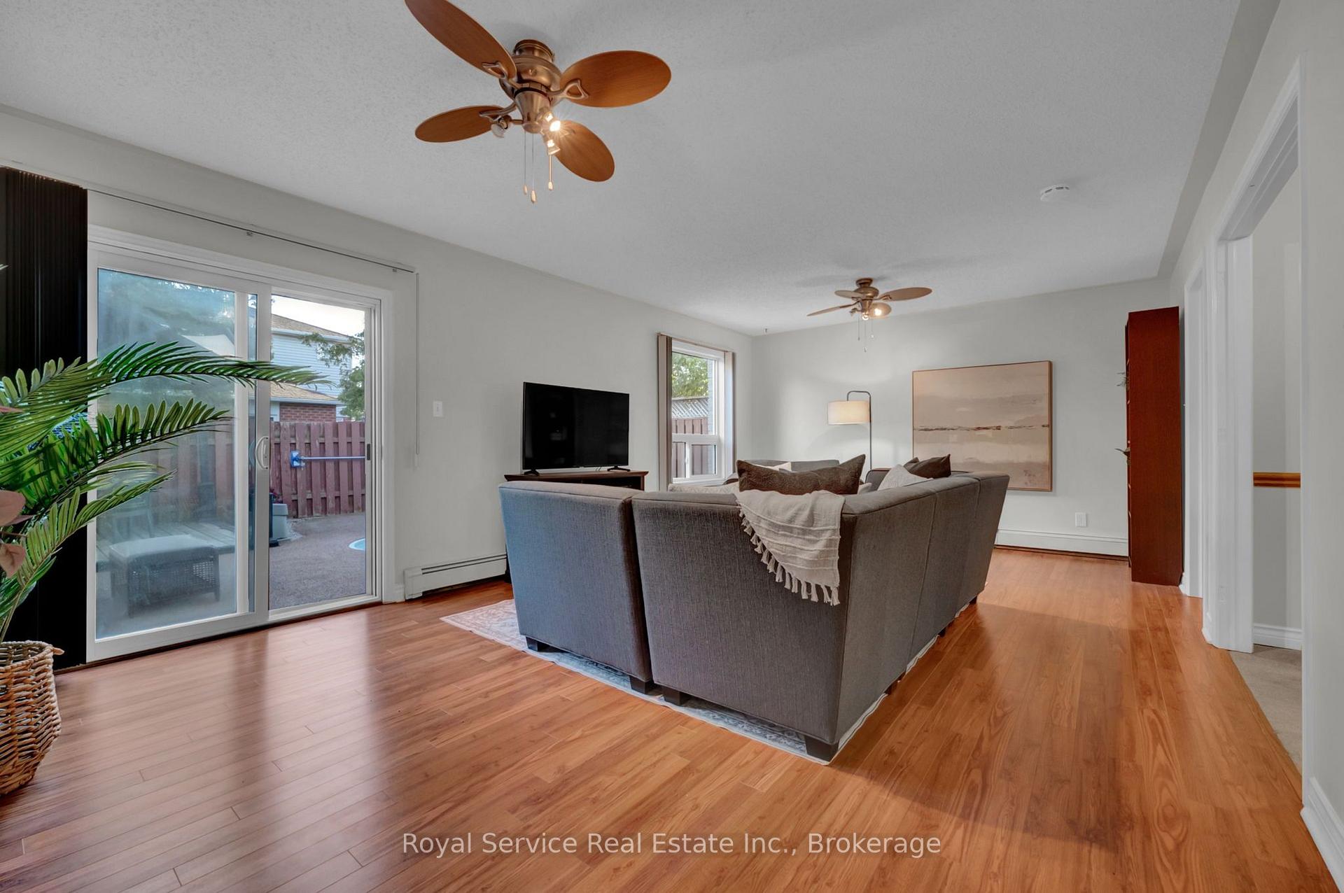 Photo 24 of 33 Mallory Street, Clarington, Courtice — HOMEH