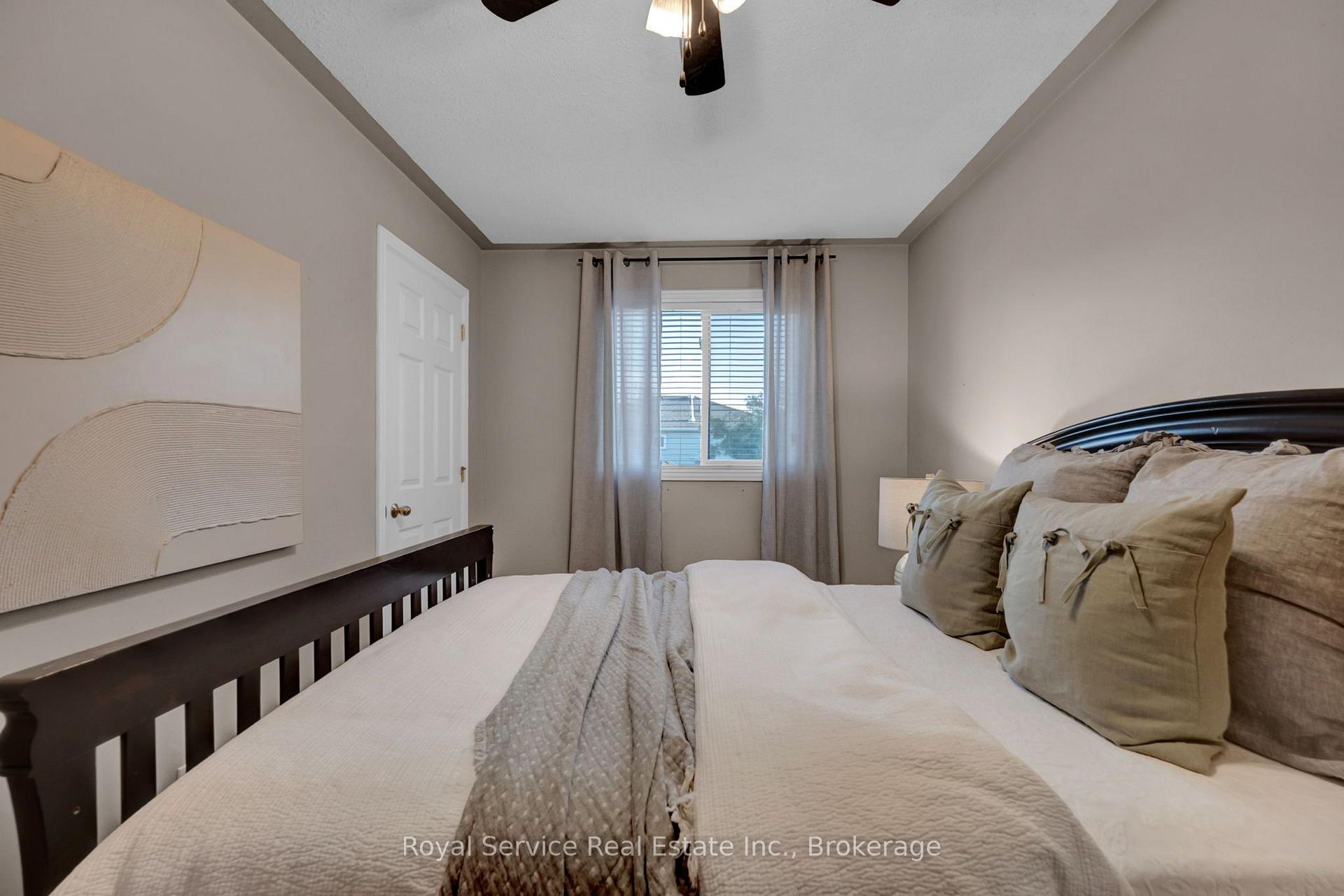 Photo 34 of 33 Mallory Street, Clarington, Courtice — HOMEH