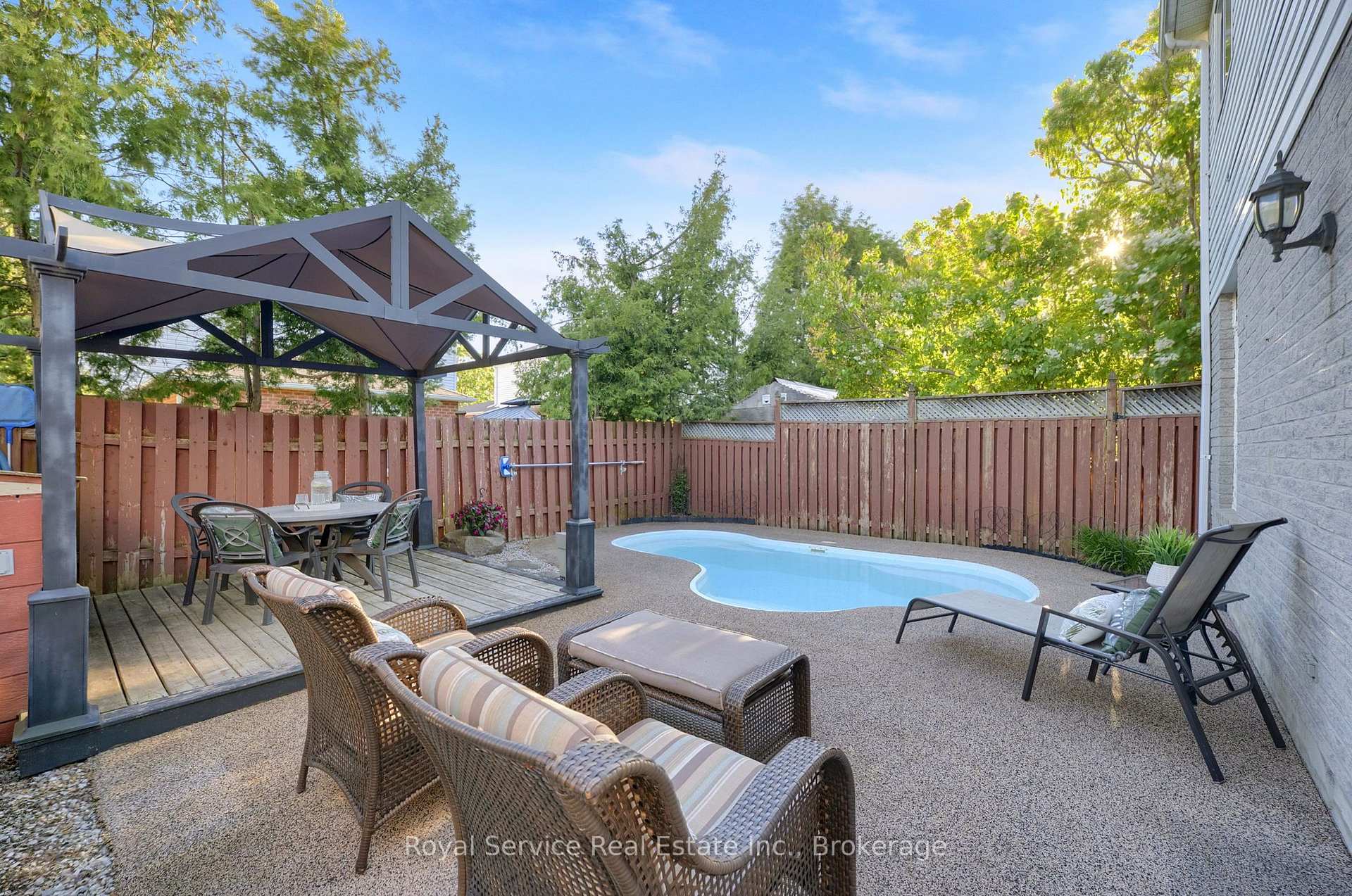Photo 44 of 33 Mallory Street, Clarington, Courtice — HOMEH