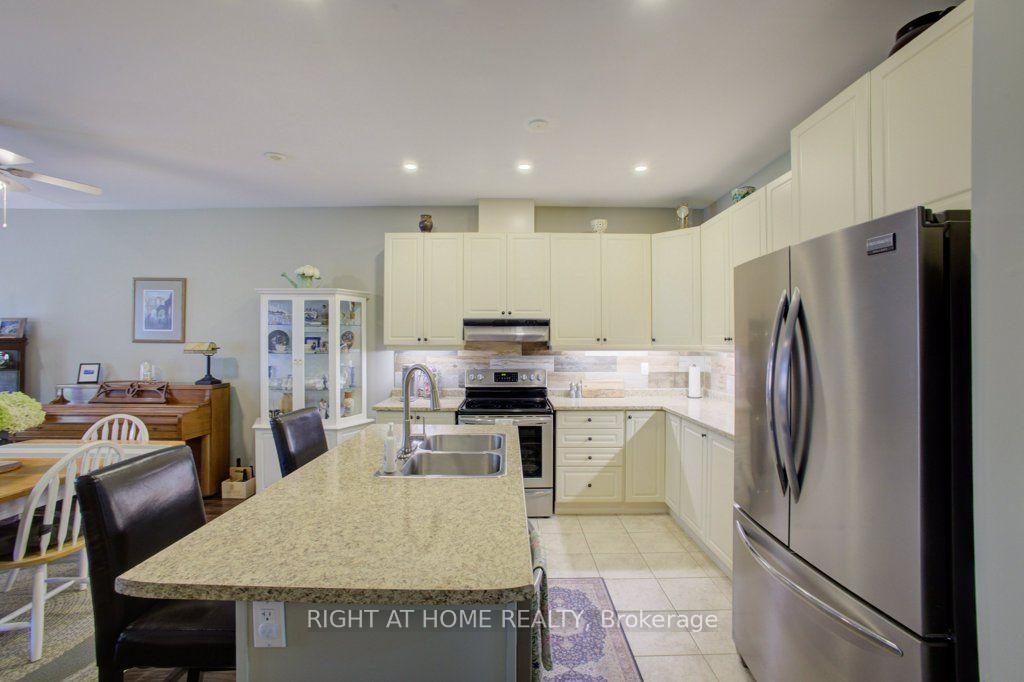 Photo 13 of 51 Wally Drive, Wasaga Beach — HOMEH